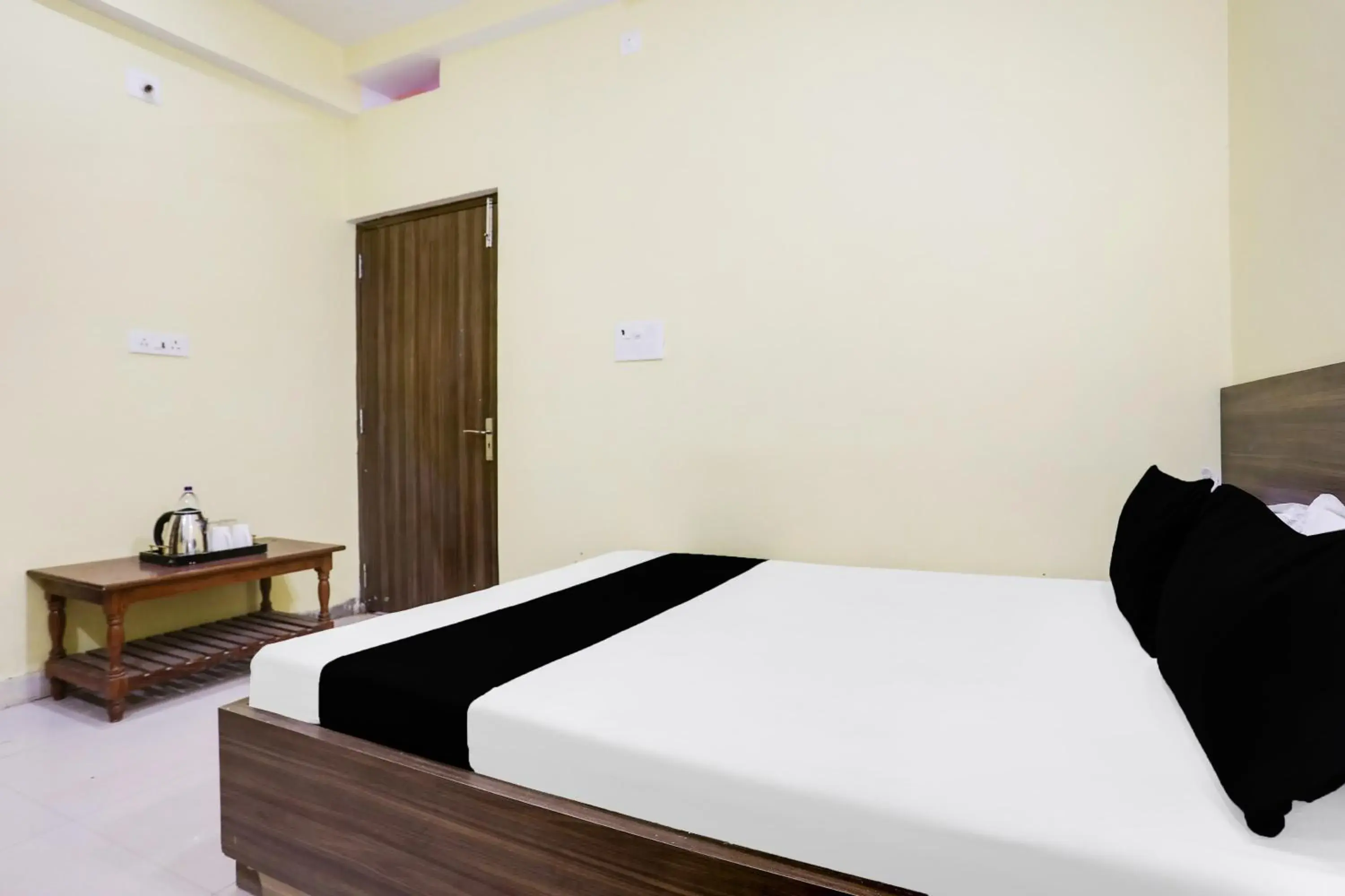 Classic Triple Room - single occupancy in Hotel O Divisha palace Classic Triple Room - single occupancy in Hotel O Divisha palace