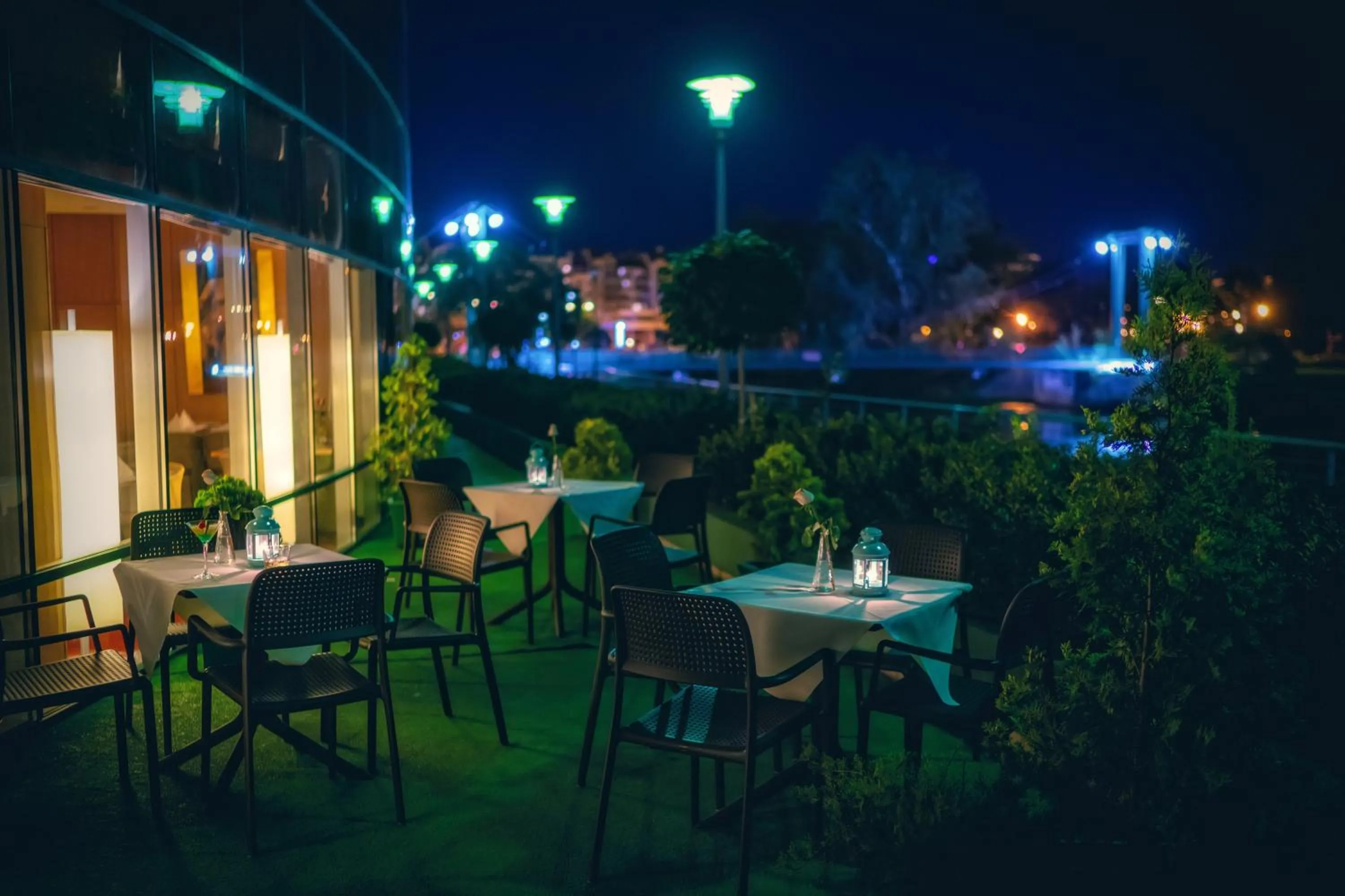Balcony/Terrace in HP Park Plaza