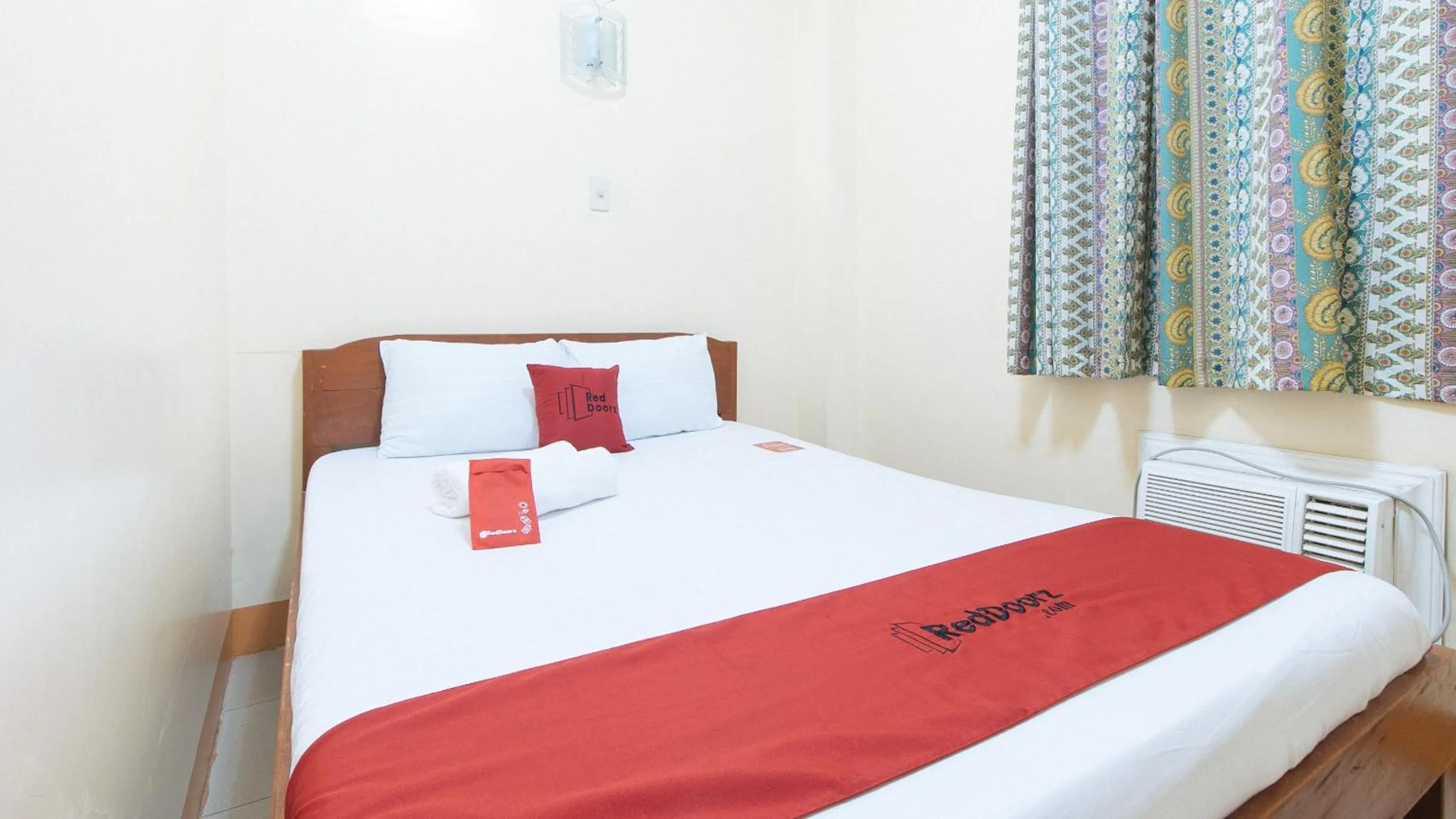 Bed in RedDoorz @ Golden Park Inn La Union