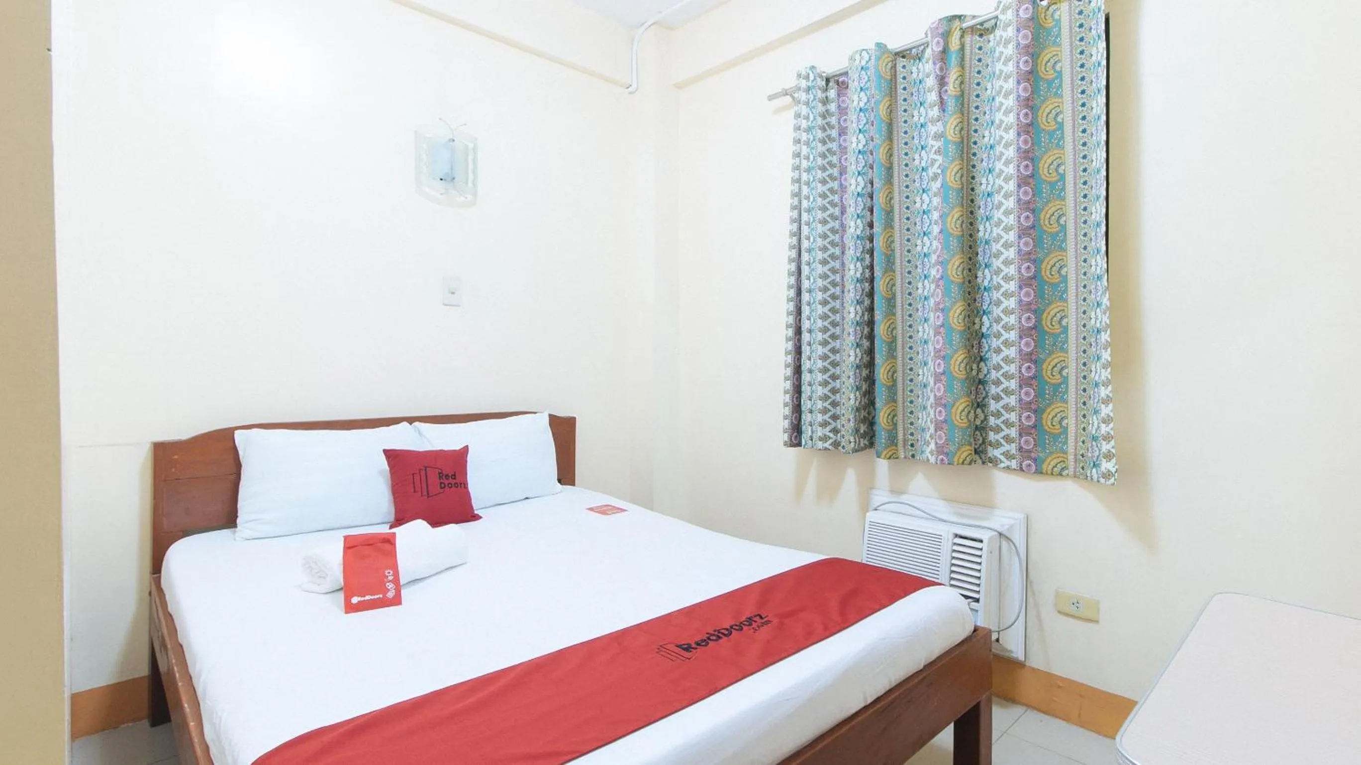 Bed in RedDoorz @ Golden Park Inn La Union