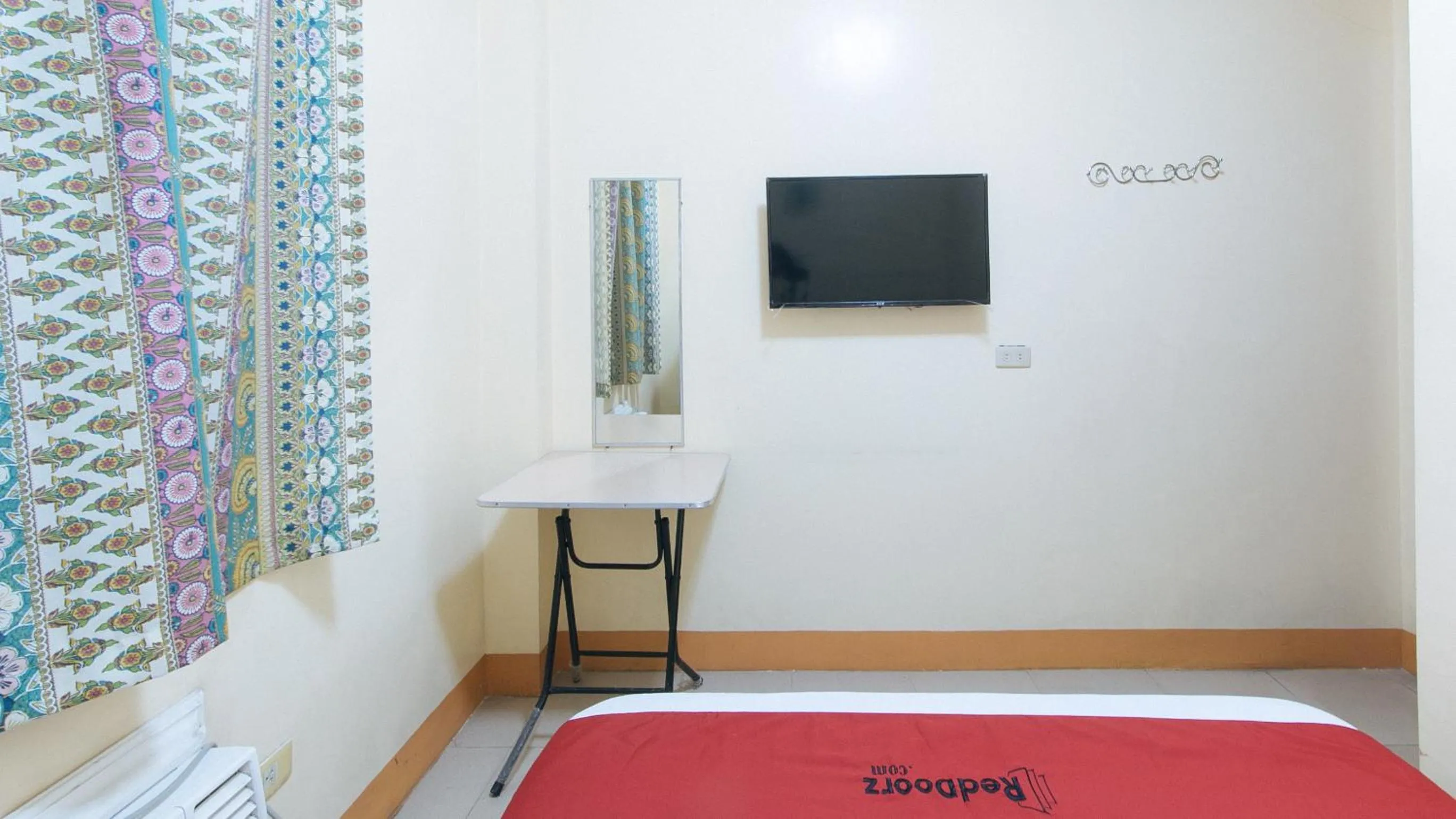 TV and multimedia, Bed in RedDoorz @ Golden Park Inn La Union