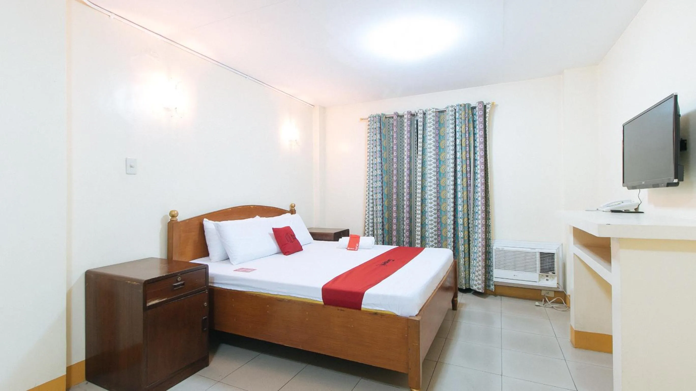 Bed in RedDoorz @ Golden Park Inn La Union