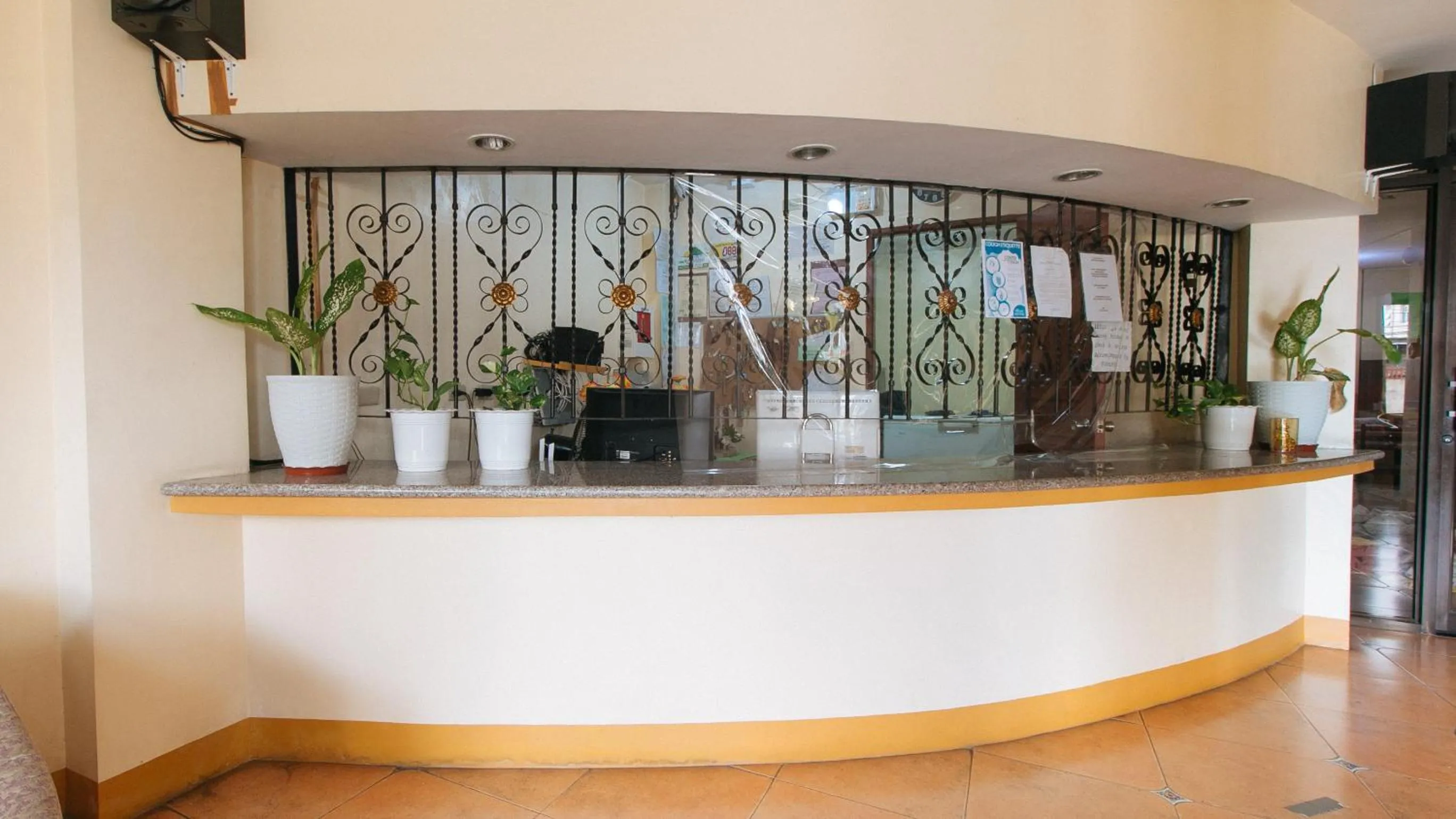 Lobby or reception in RedDoorz @ Golden Park Inn La Union