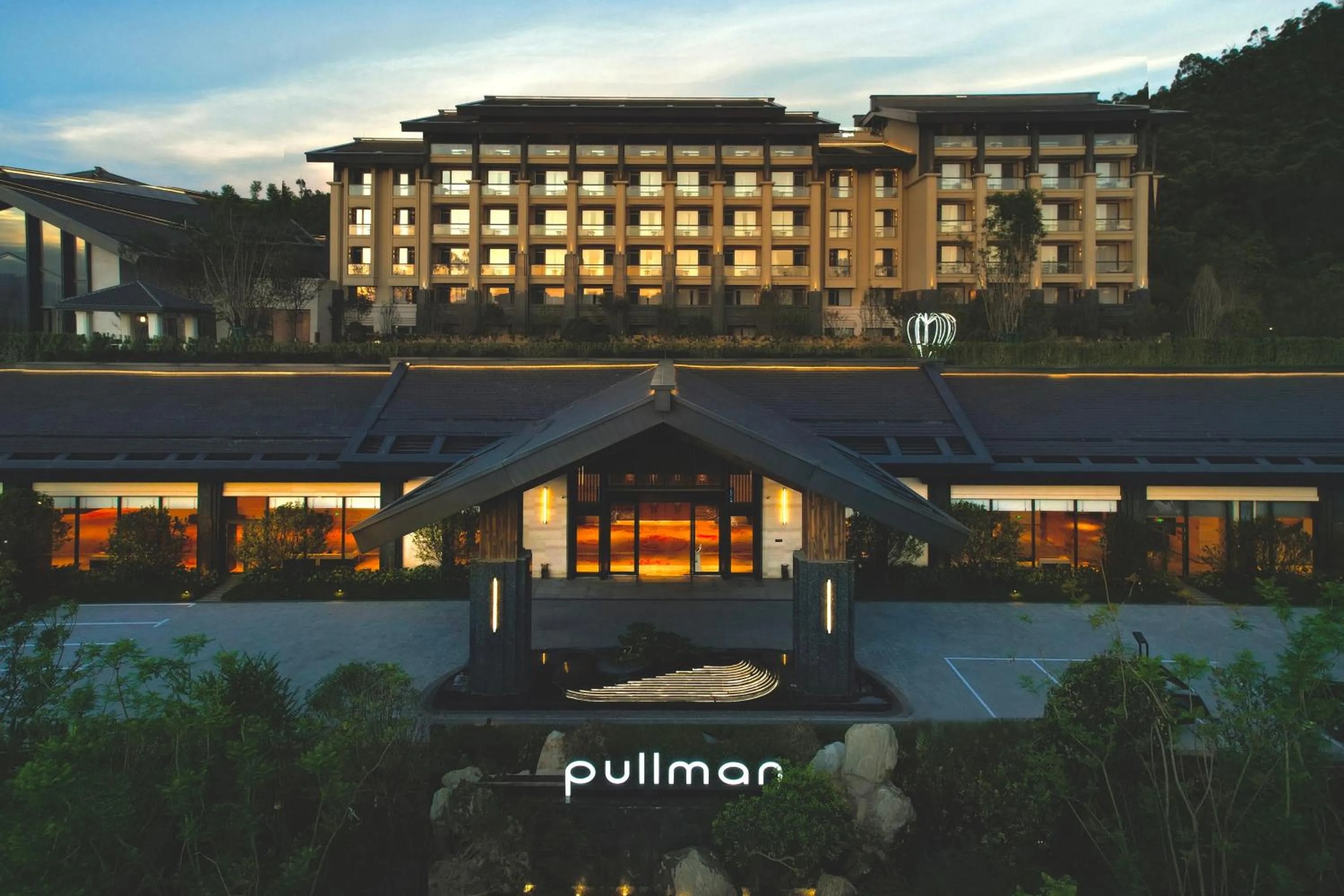 Property building in Pullman Yuxi