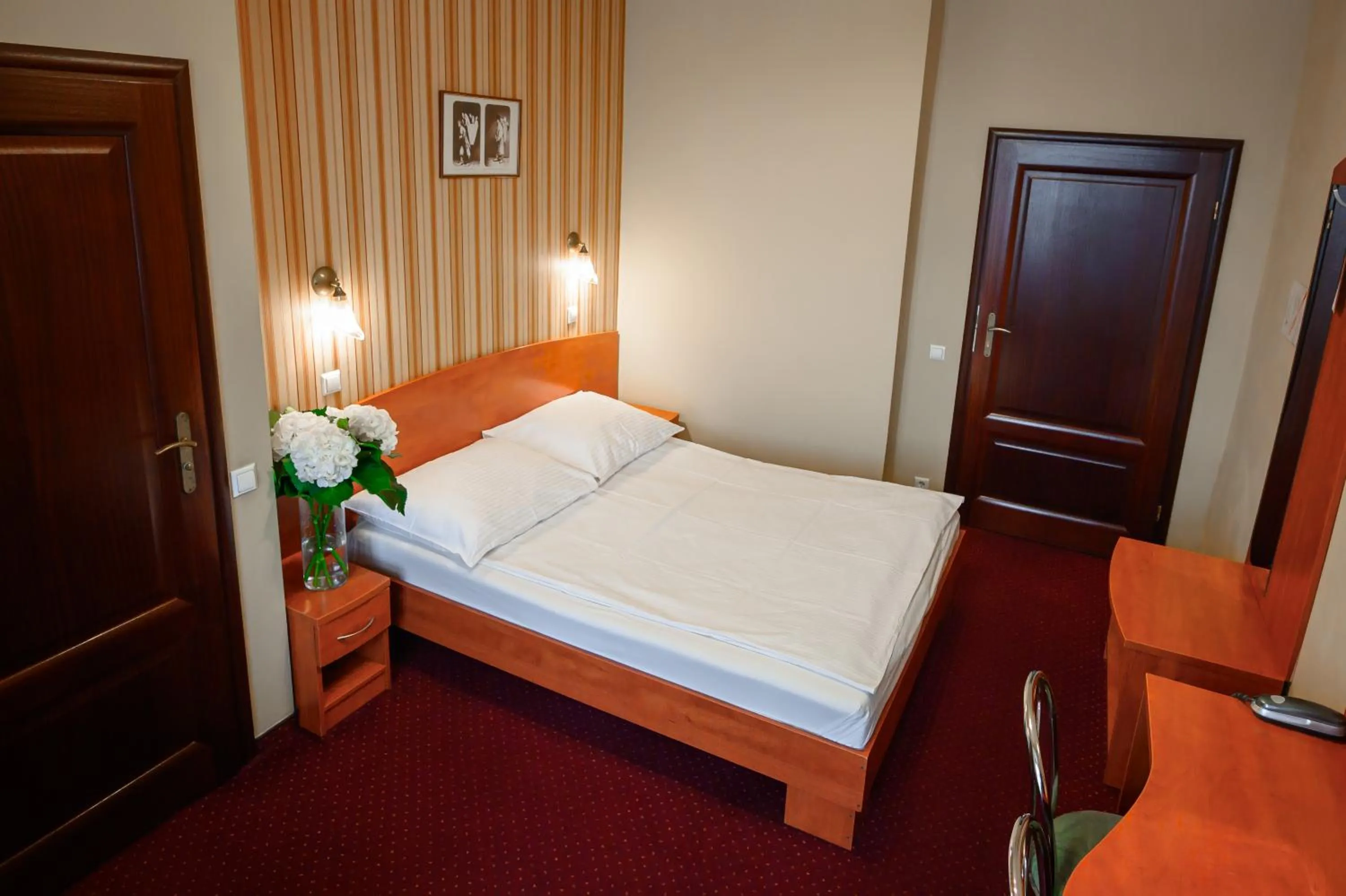 Photo of the whole room, Bed in Hotel Kazimierz II