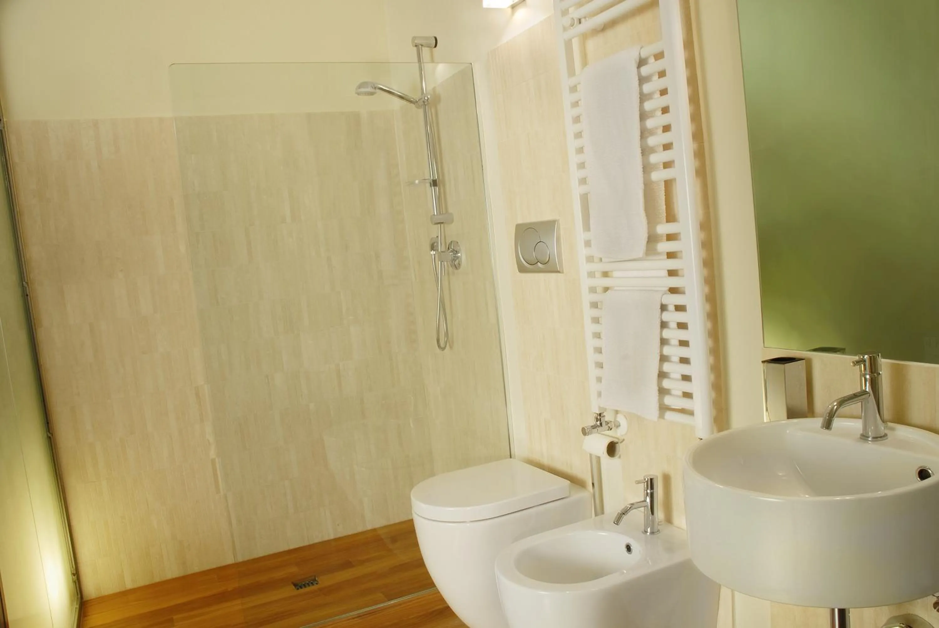 Shower in B&B Terres D'Aventure Suites