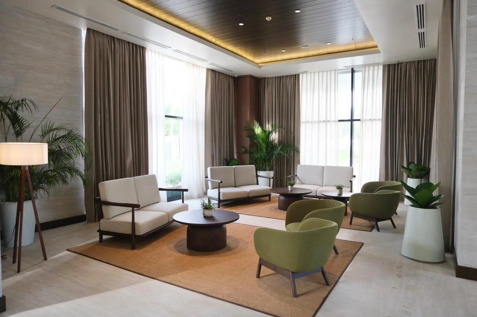 Lobby or reception in Seda Abreeza - Newly Renovated