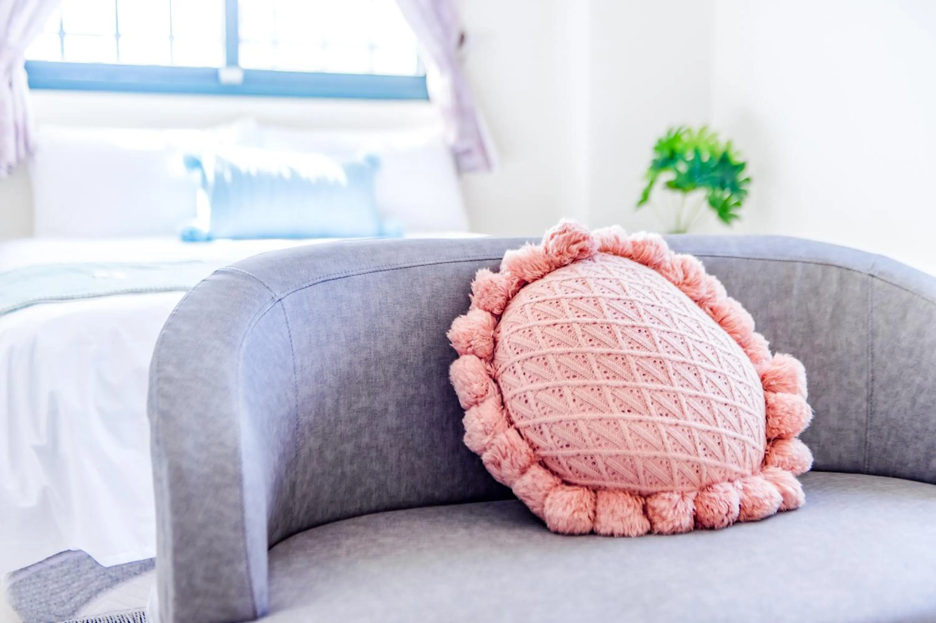 Photo of the whole room, Bed in Travel Road WuWu