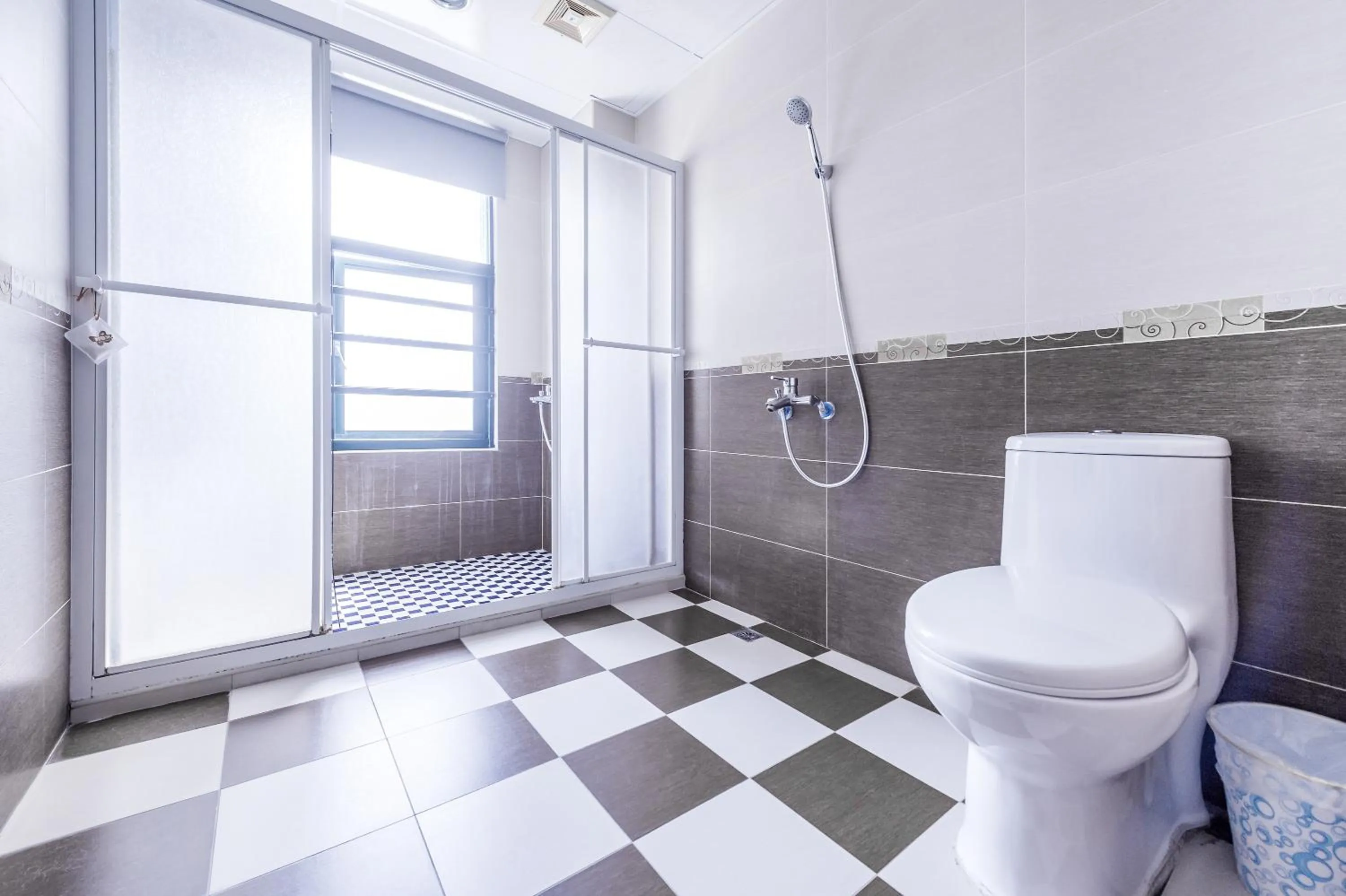 Bathroom in Travel Road WuWu