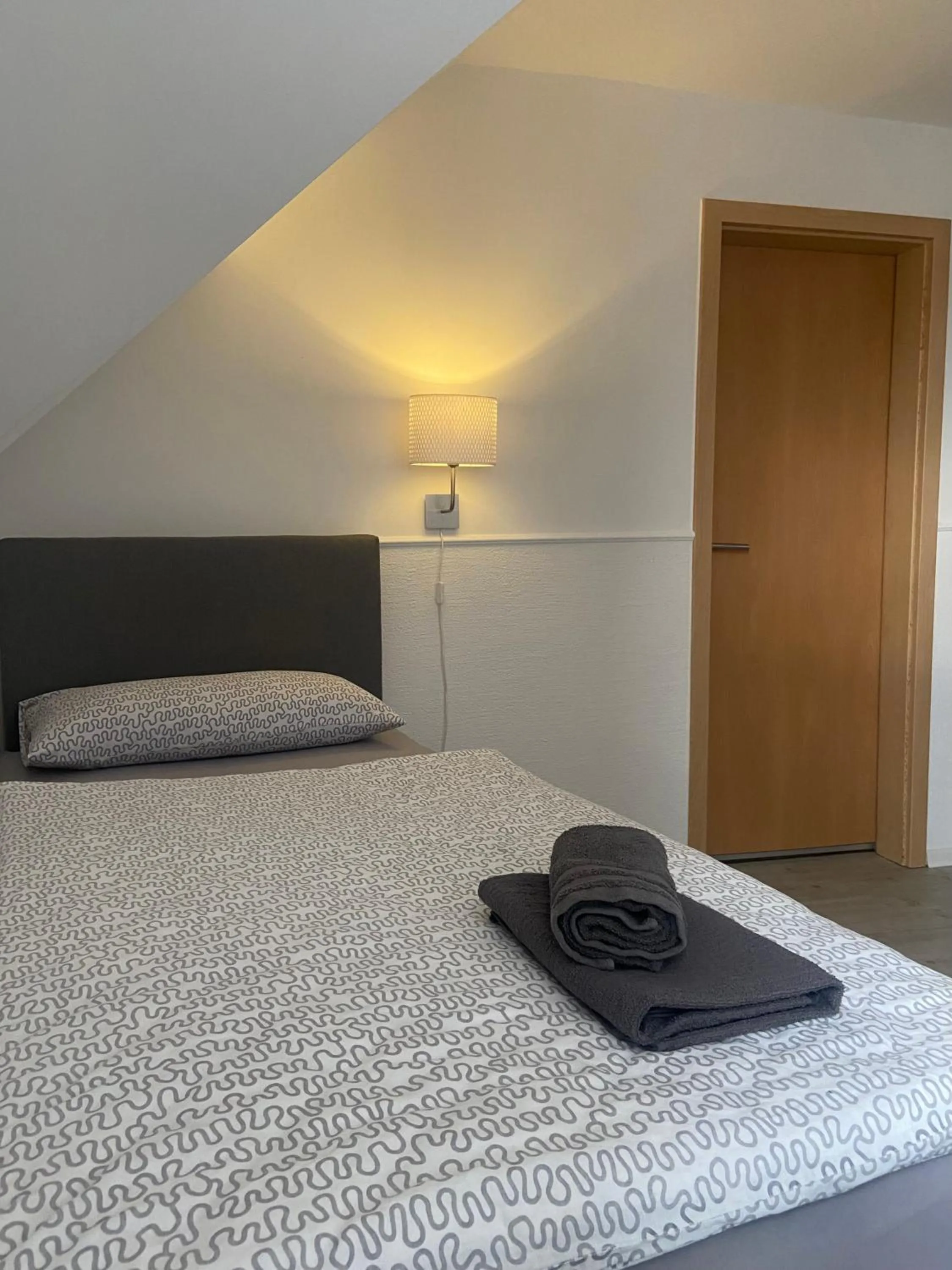 Bed in Zur Sonne "Gasthaus-Bar-Events"