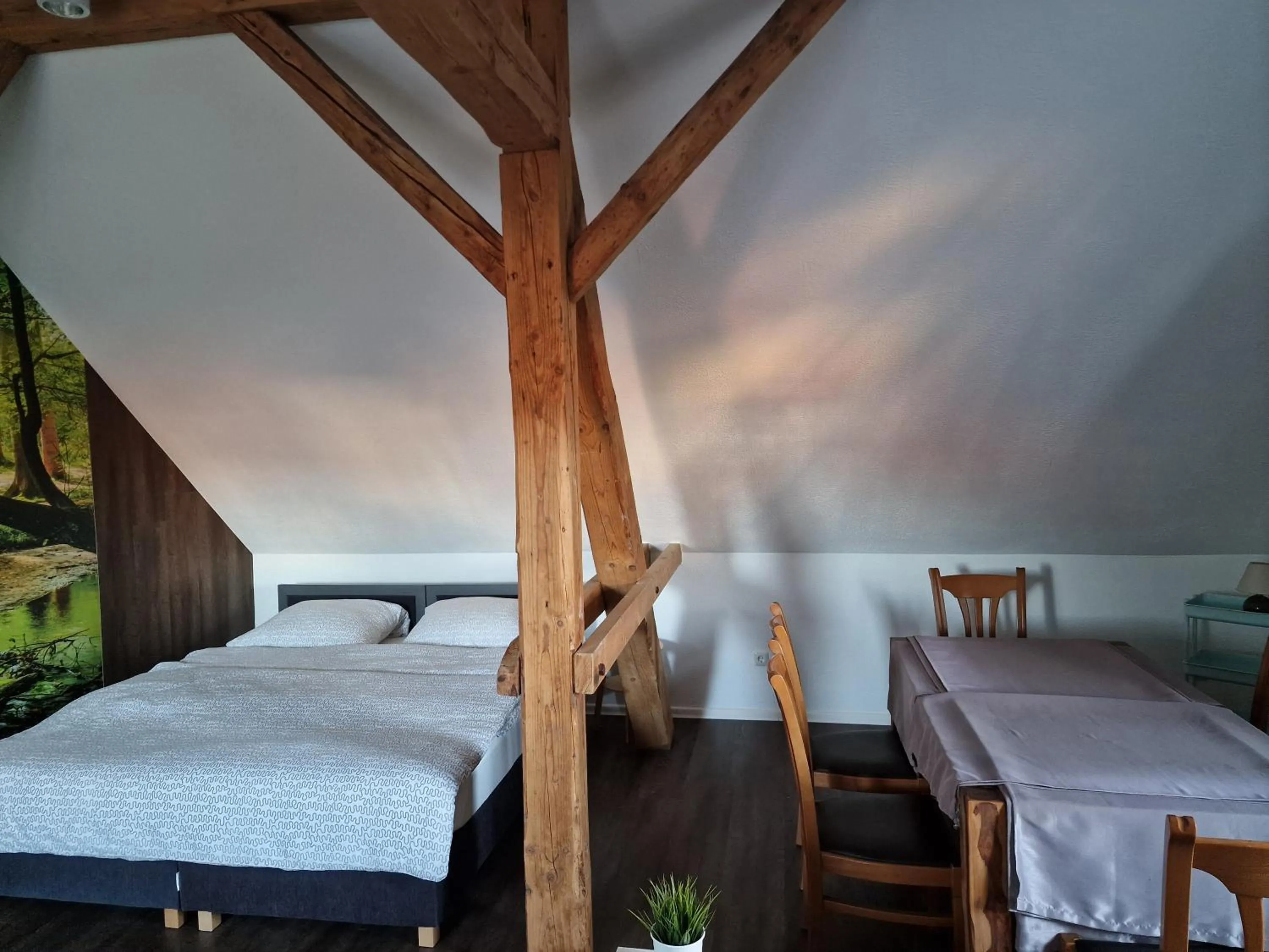 Bed in Zur Sonne "Gasthaus-Bar-Events"