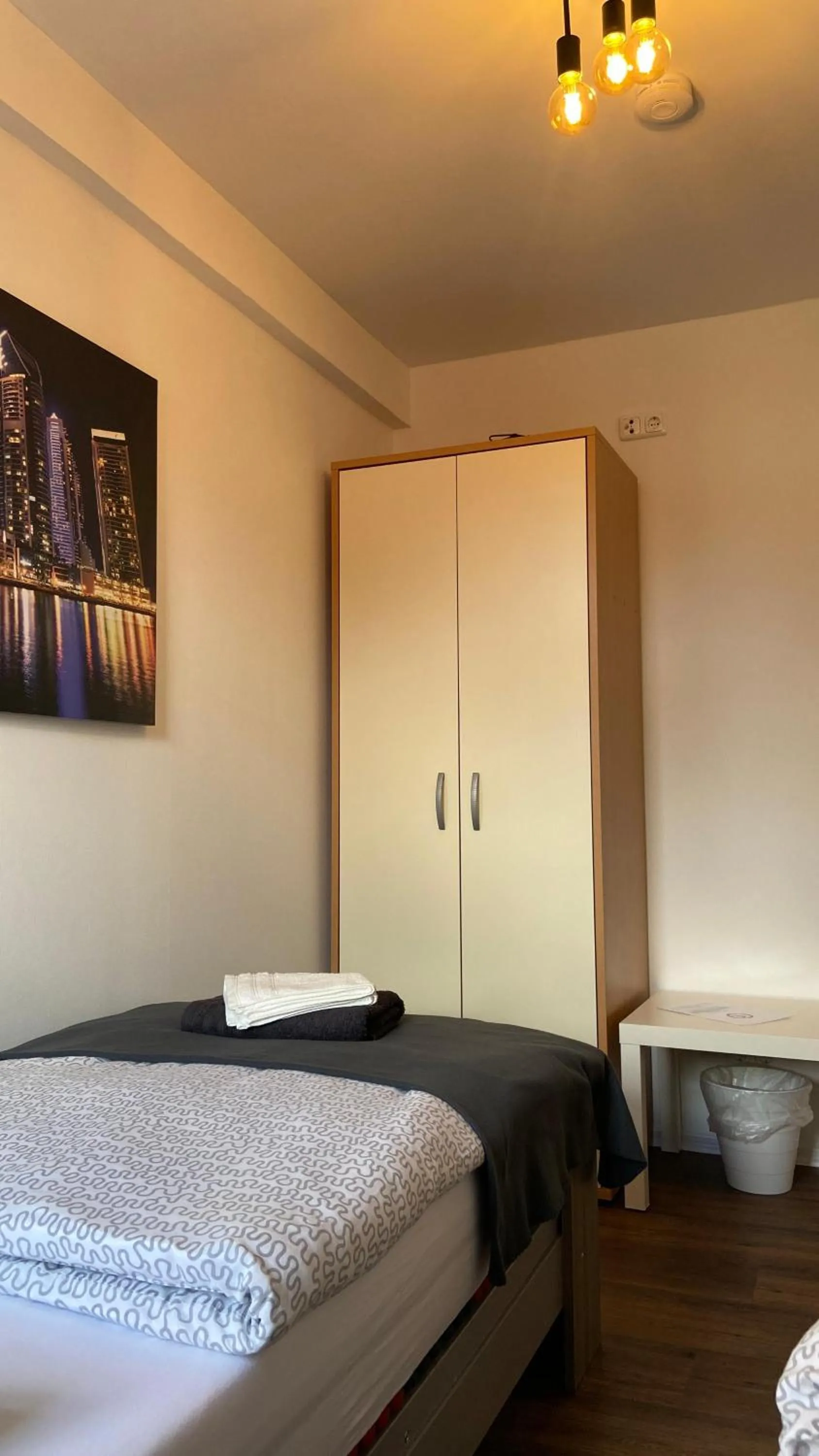 Bed in Zur Sonne "Gasthaus-Bar-Events"
