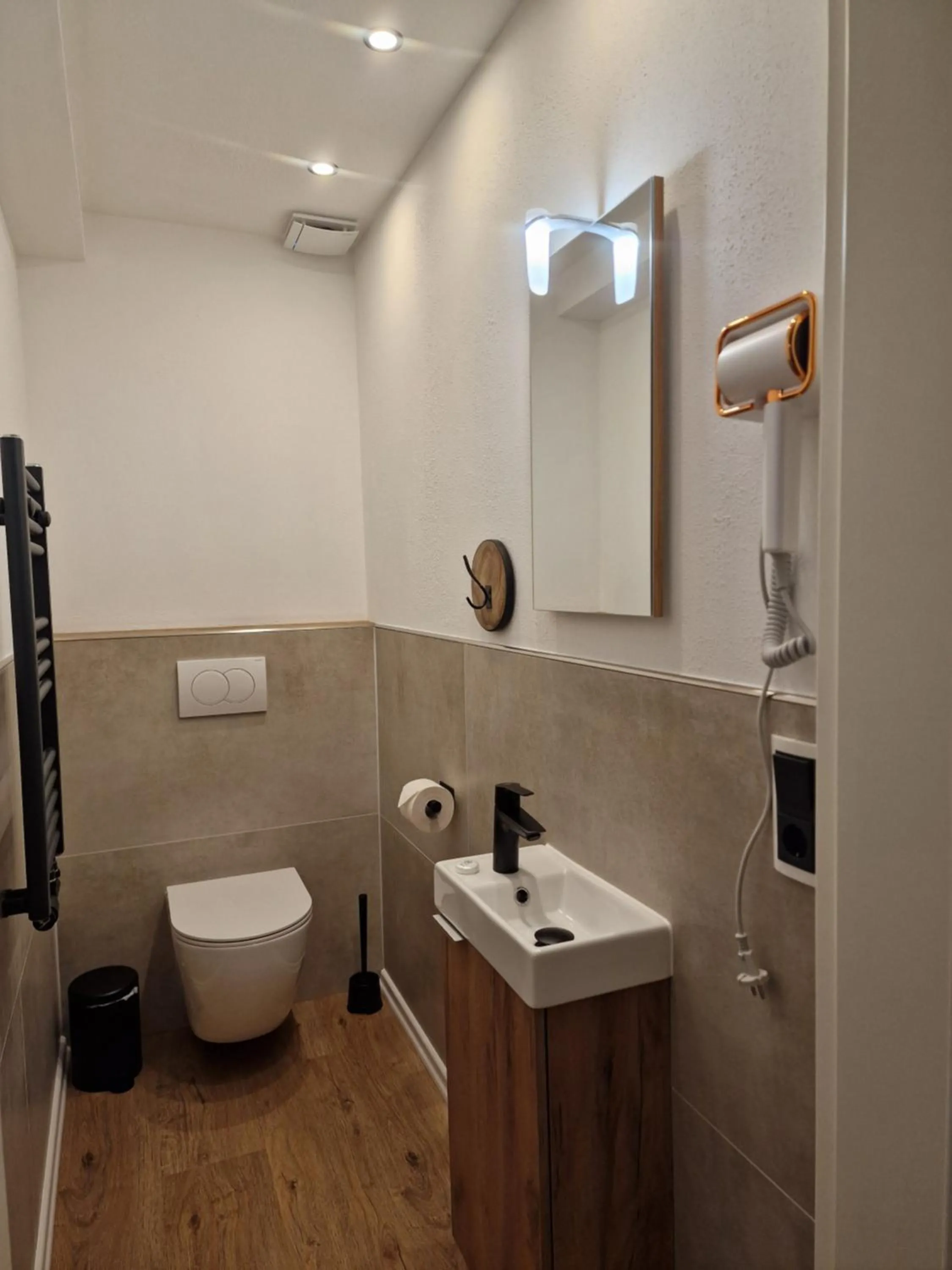 Toilet in Zur Sonne "Gasthaus-Bar-Events"