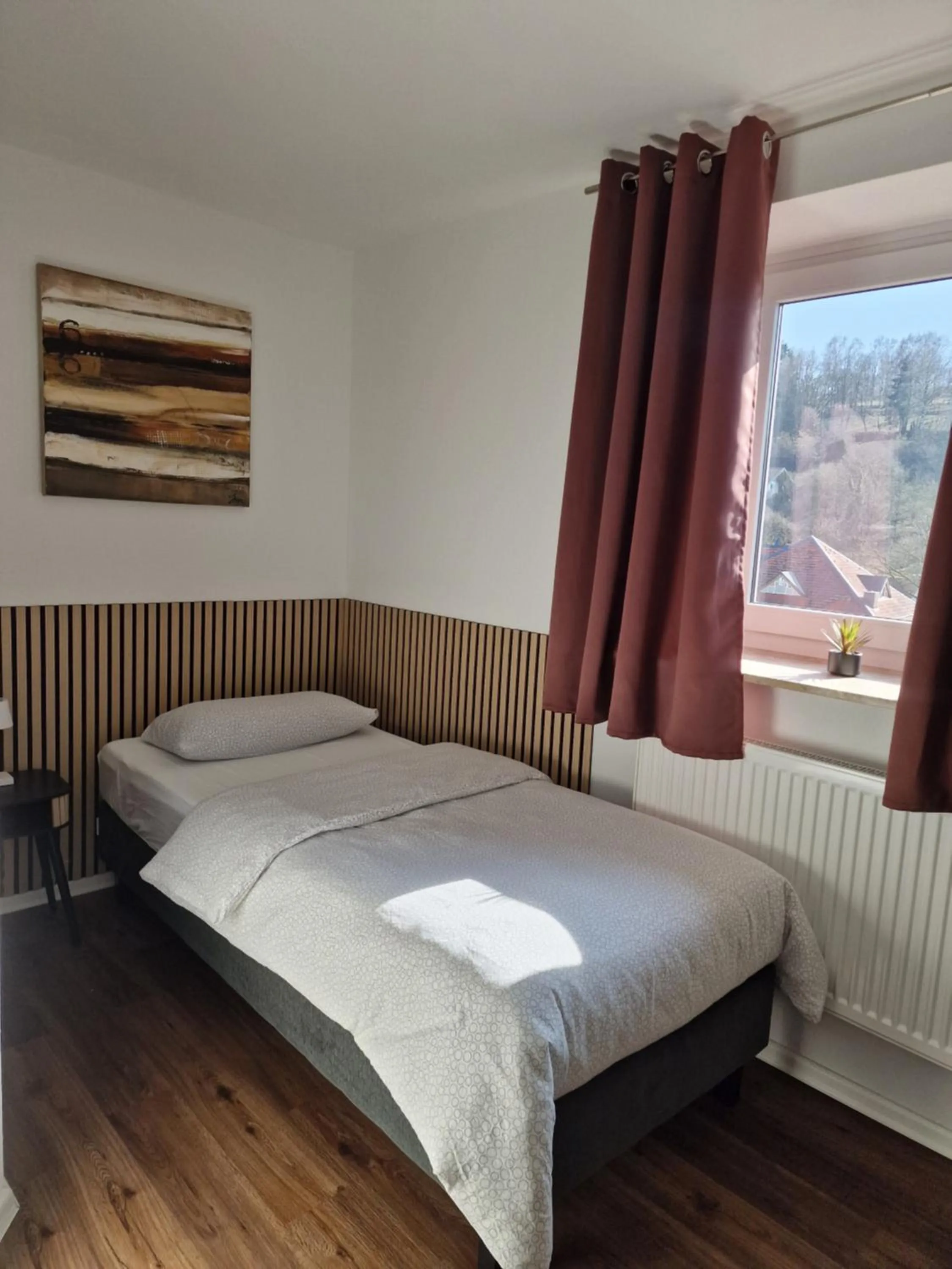 Bed in Zur Sonne "Gasthaus-Bar-Events"