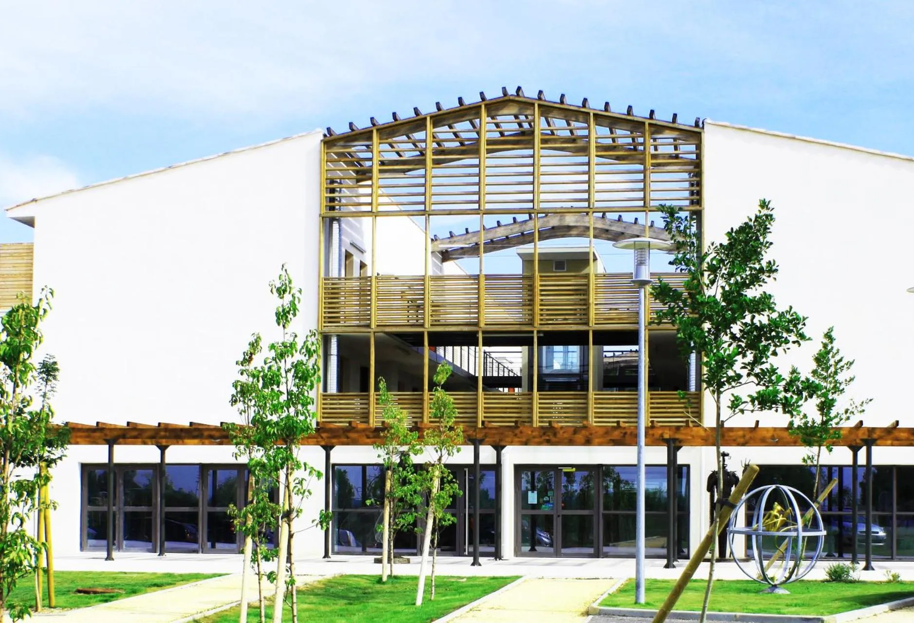 Property building in Adonis Aix en Provence