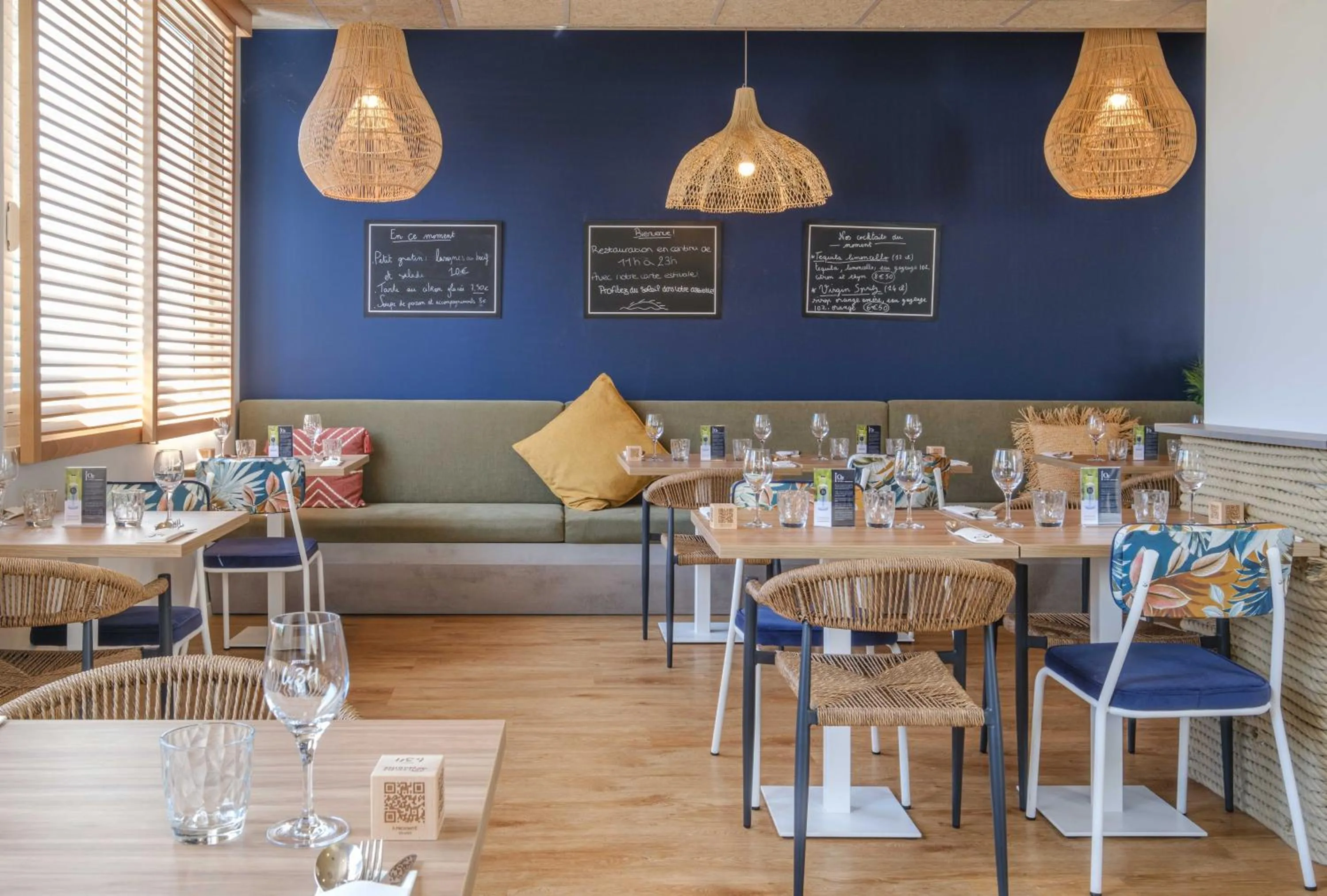 Restaurant/places to eat in L'Escale Marine, The Originals Relais