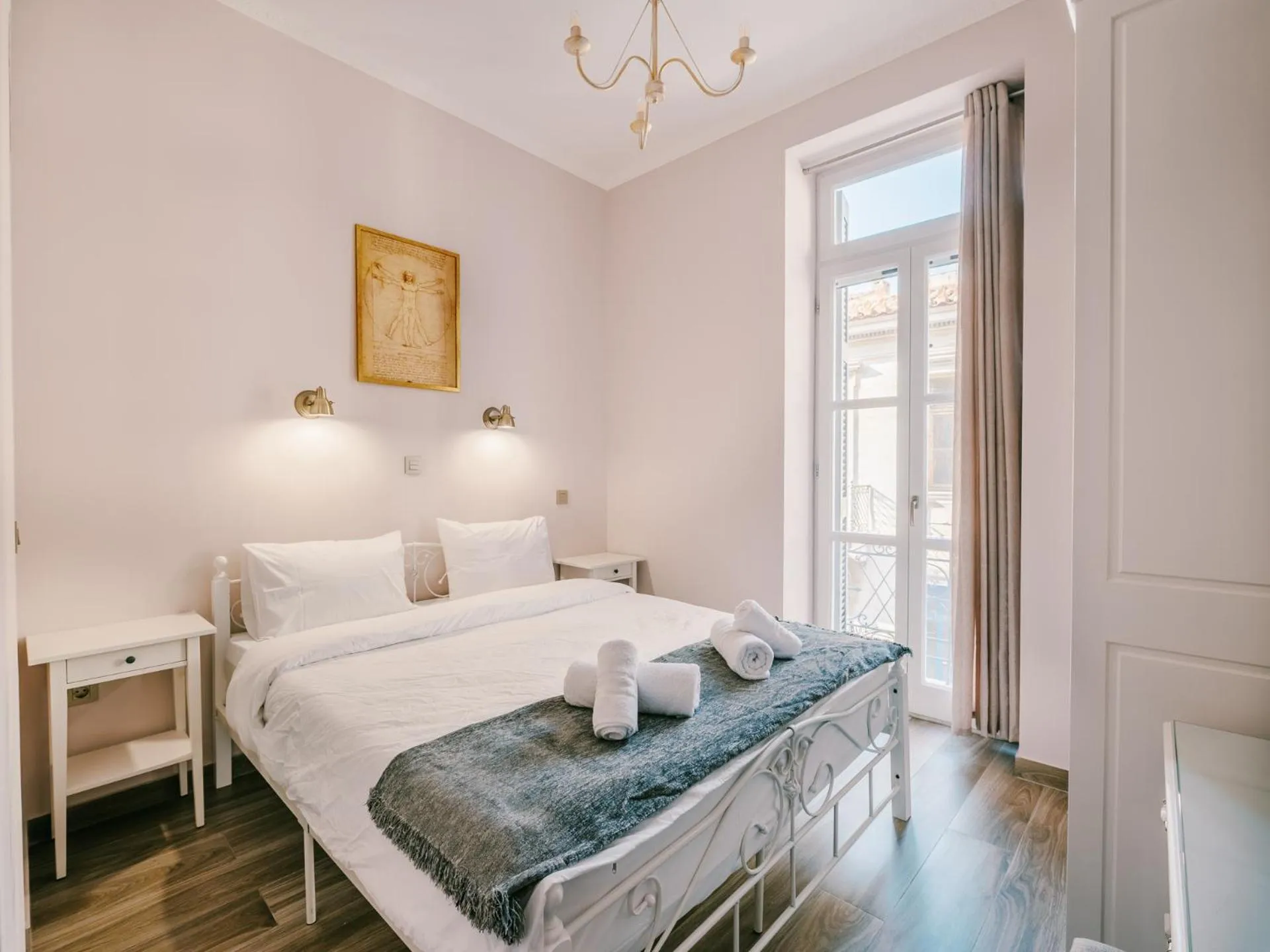 Agnodice Deluxe Double Room with Balcony 1st Floor in Neapolis 1897 Boutique Luxury Rooms