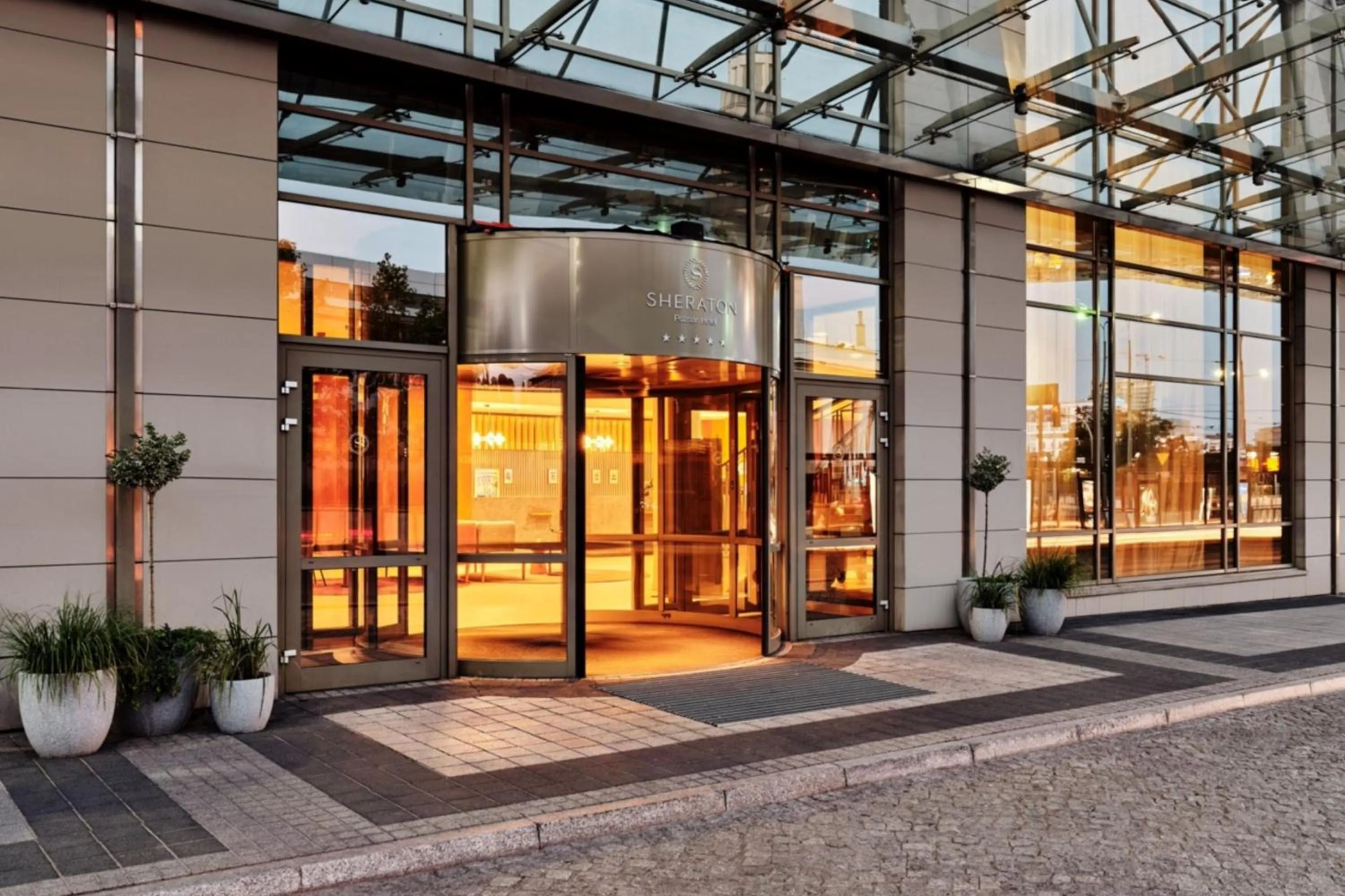 Facade/entrance in Sheraton Poznan Hotel