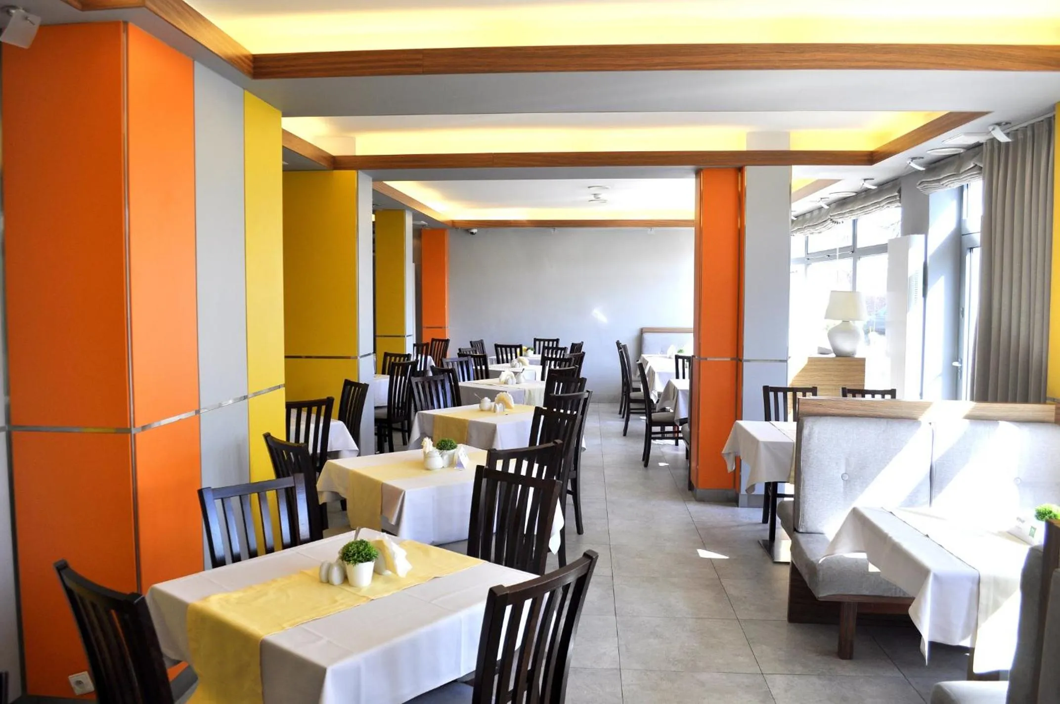 Restaurant/places to eat in ibis Styles Warszawa West