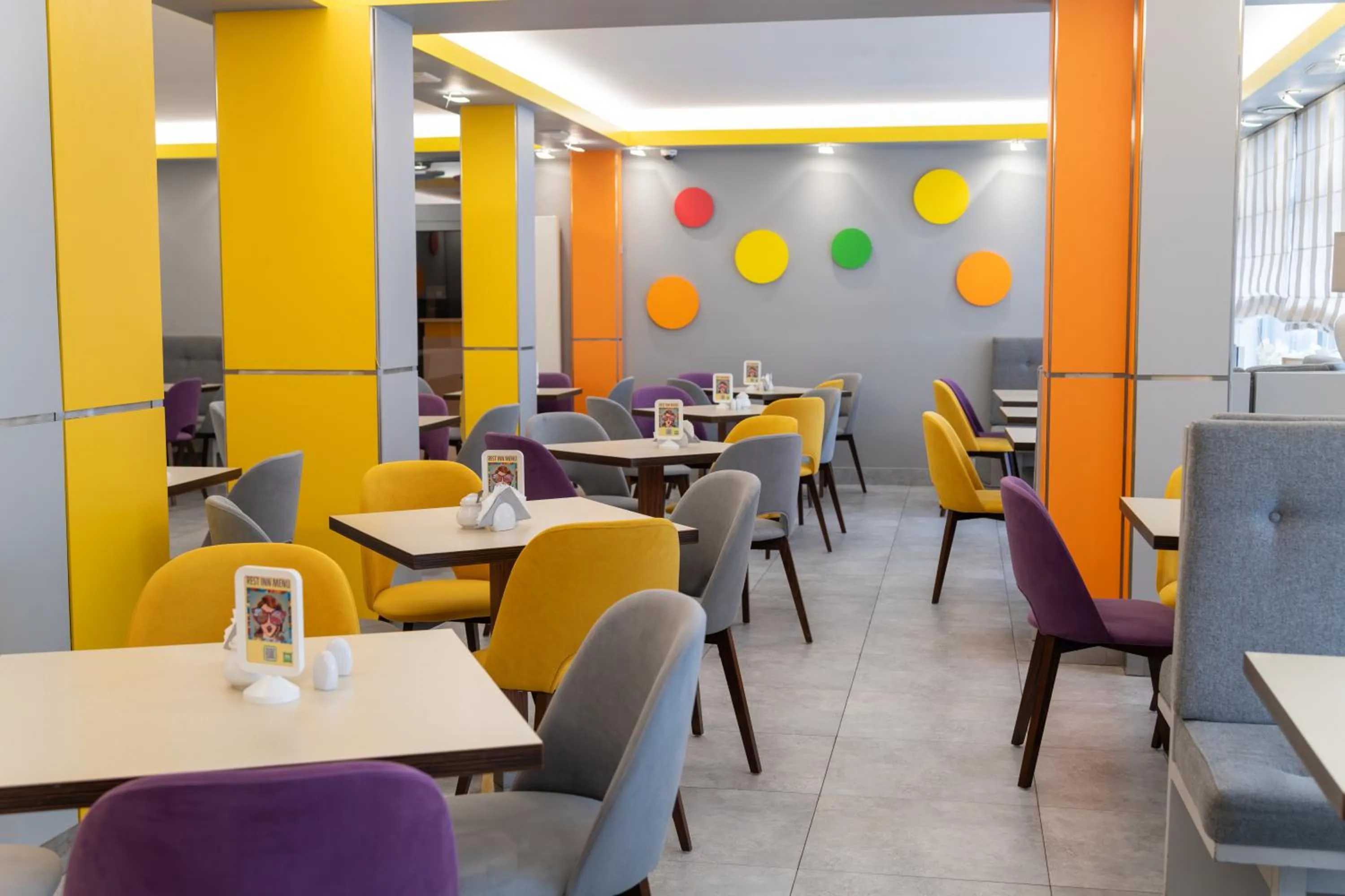 Restaurant/places to eat in ibis Styles Warszawa West