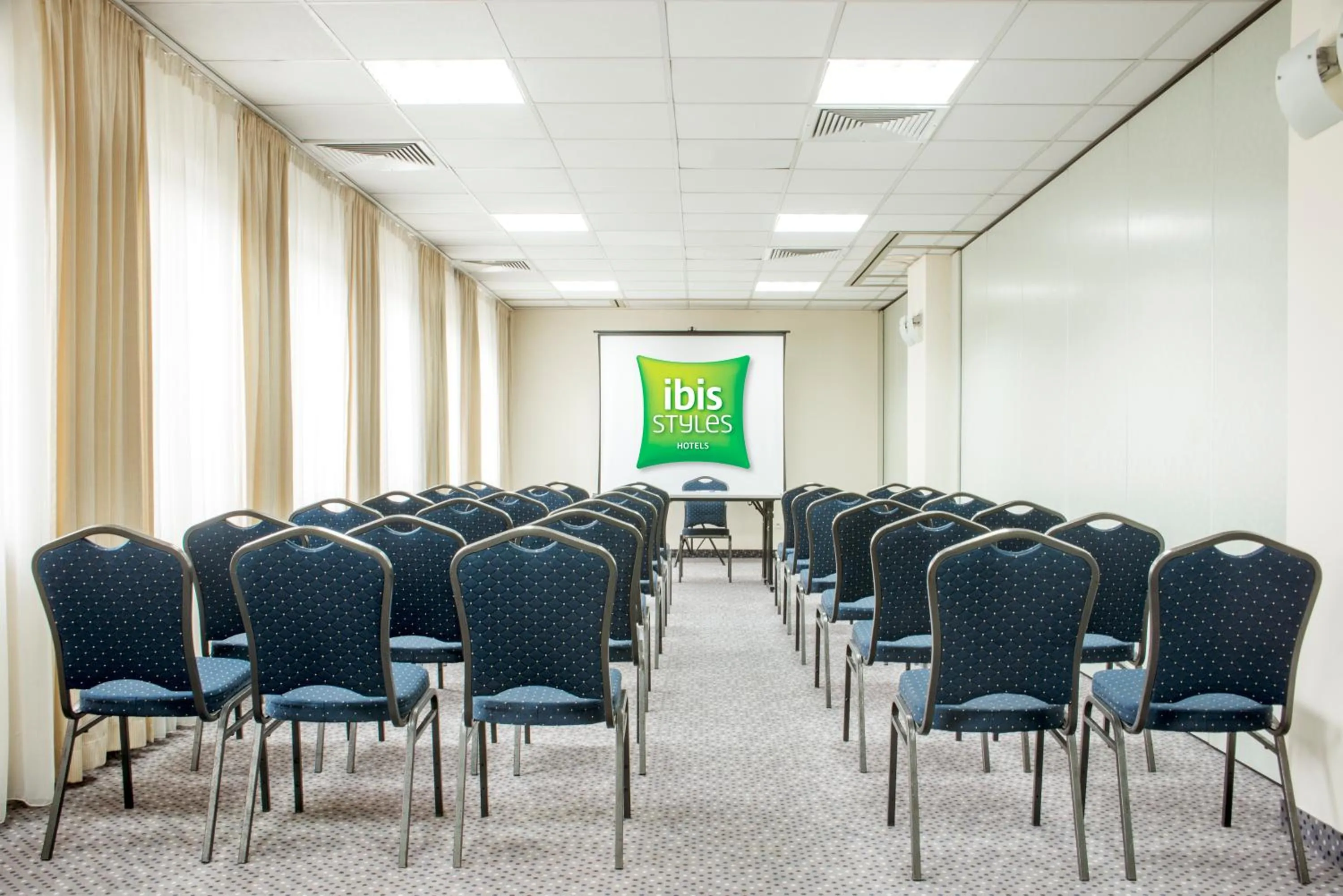 Meeting/conference room in ibis Styles Warszawa West