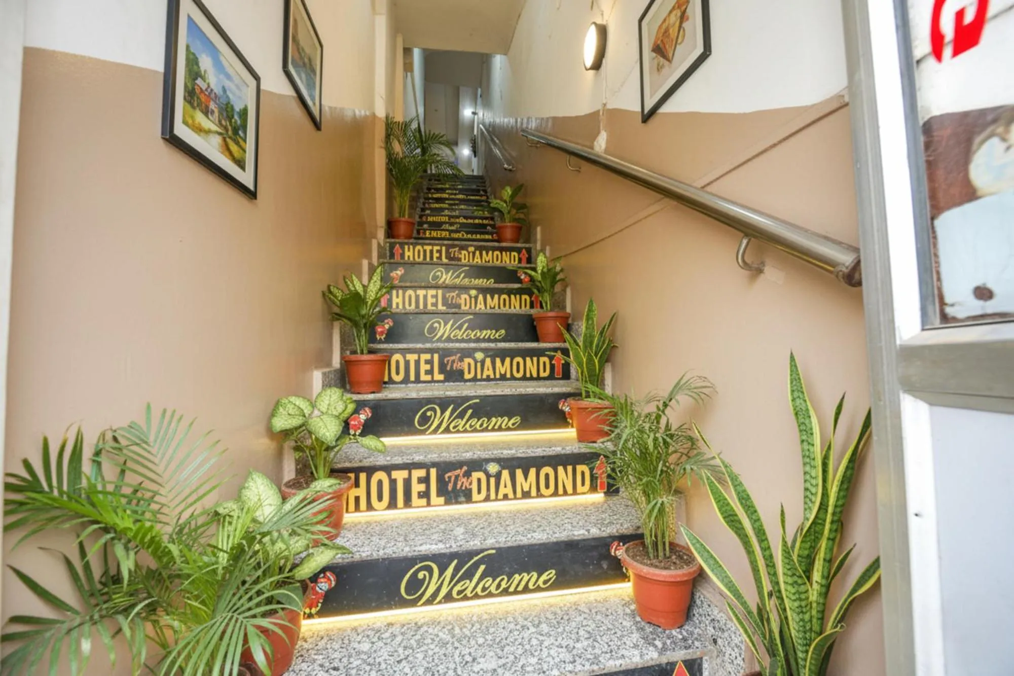 Lobby or reception in Via Diamond Sector 45