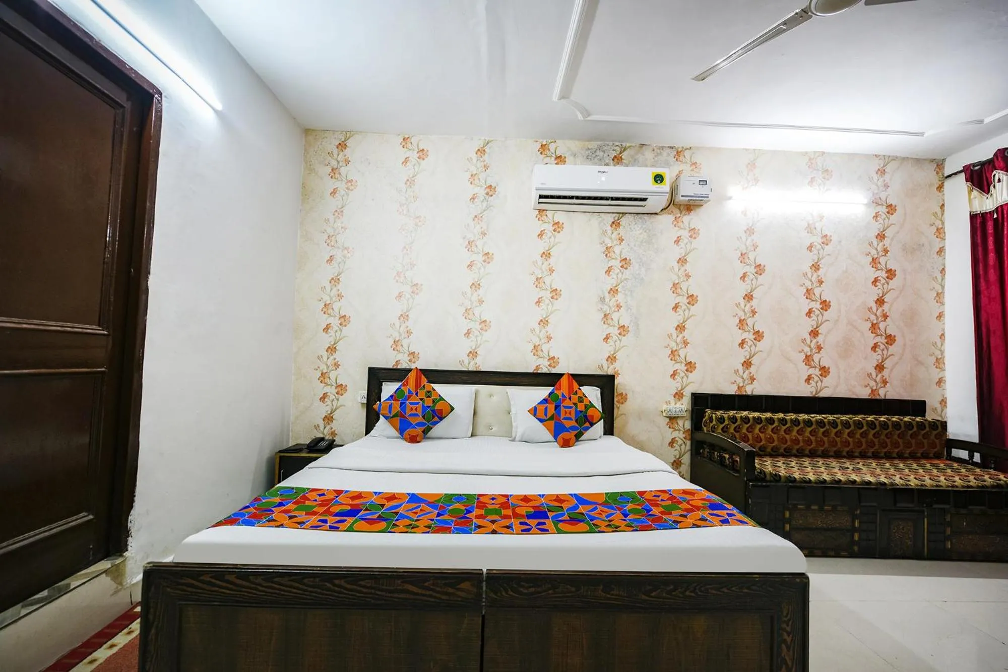 Bed in Via Diamond Sector 45