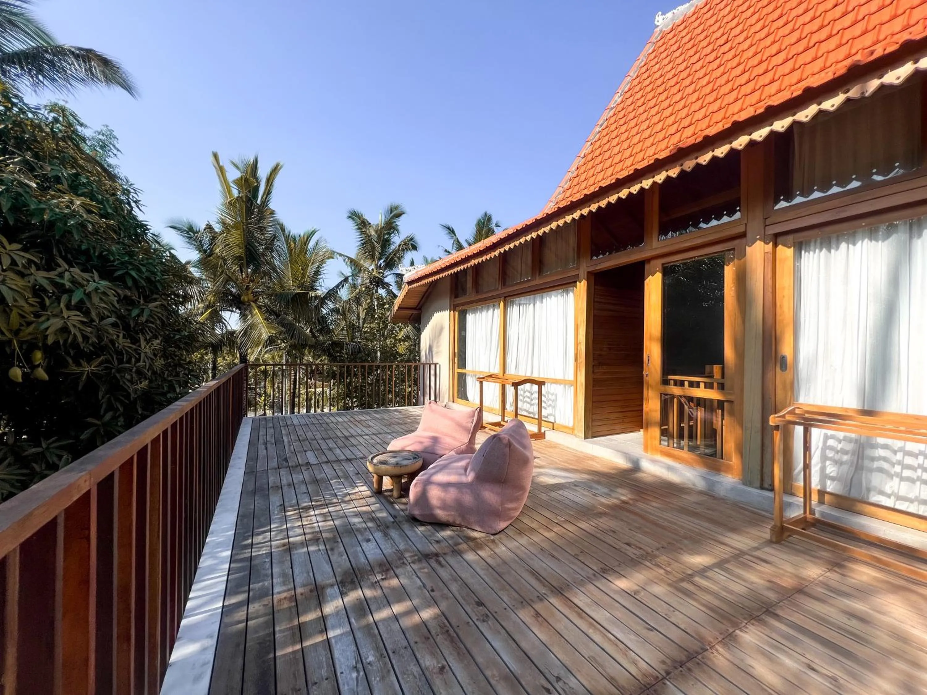 Seating area in Diamond Beach Villas