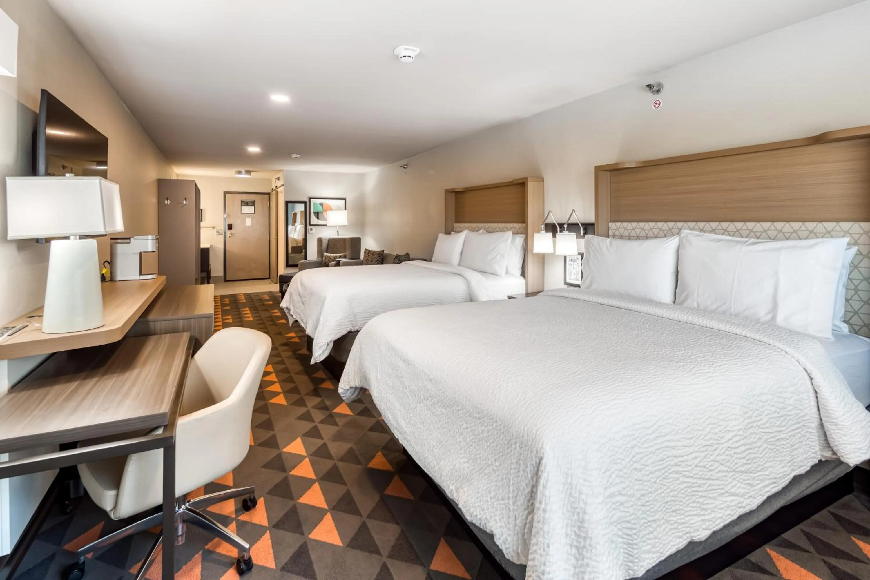 Bed in Holiday Inn Kansas City - Downtown by IHG