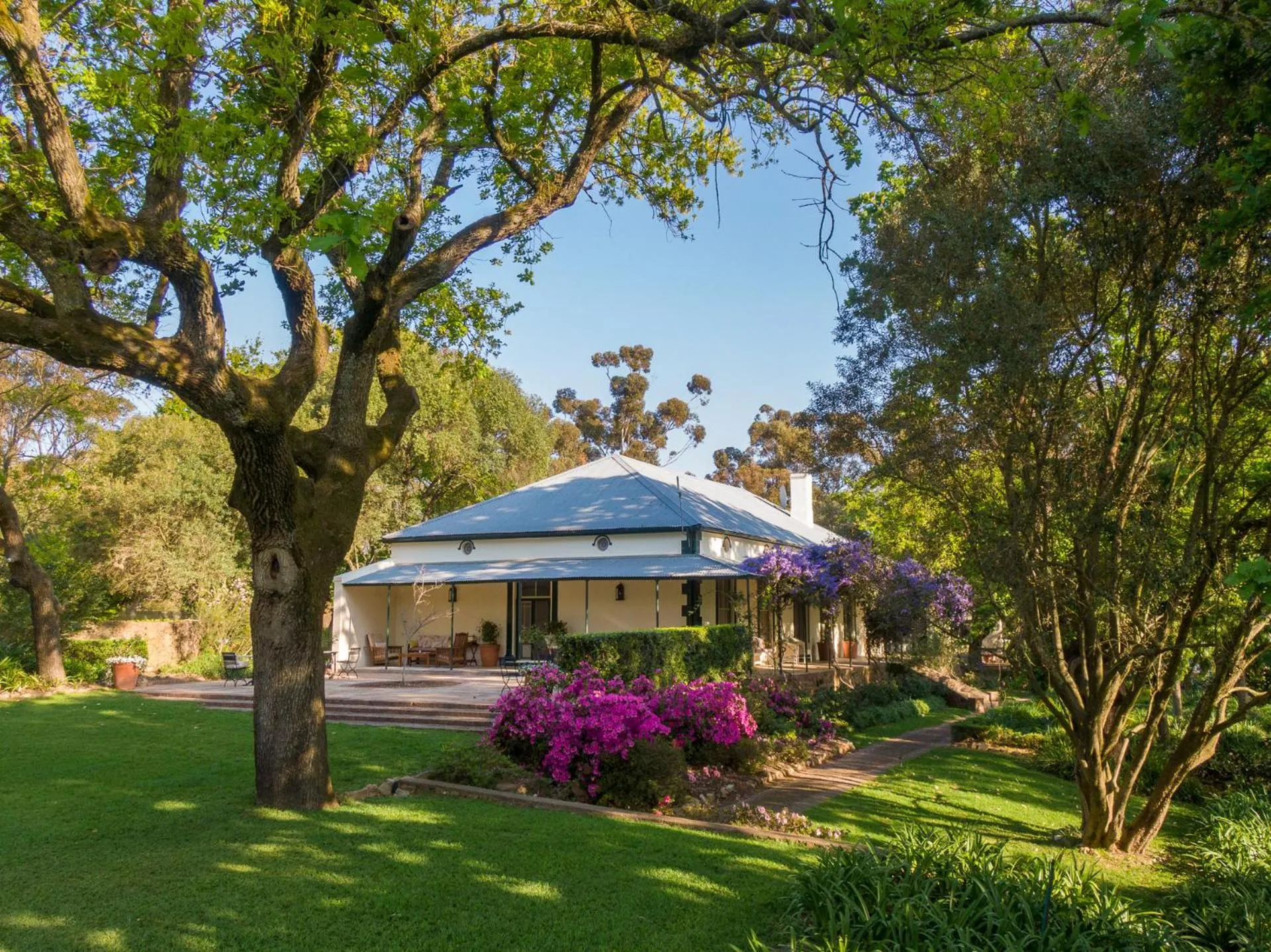 Garden view in Bartholomeus Klip Farmhouse at Elandsberg Nature Reserve
