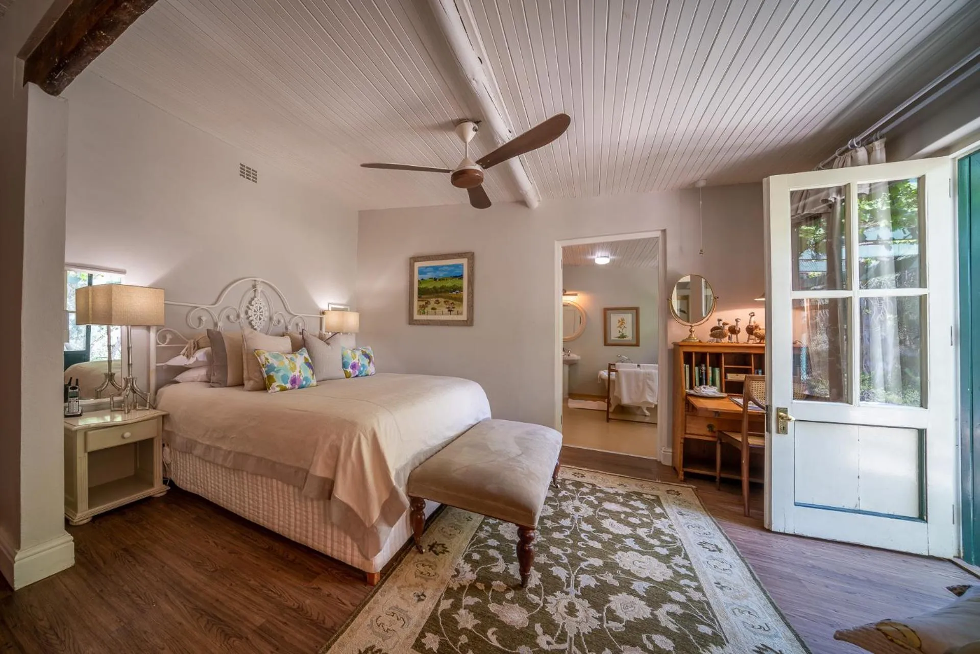 Bed in Bartholomeus Klip Farmhouse