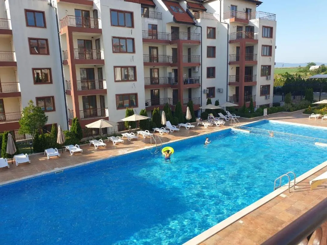 Swimming pool in Famagusta Antoniya