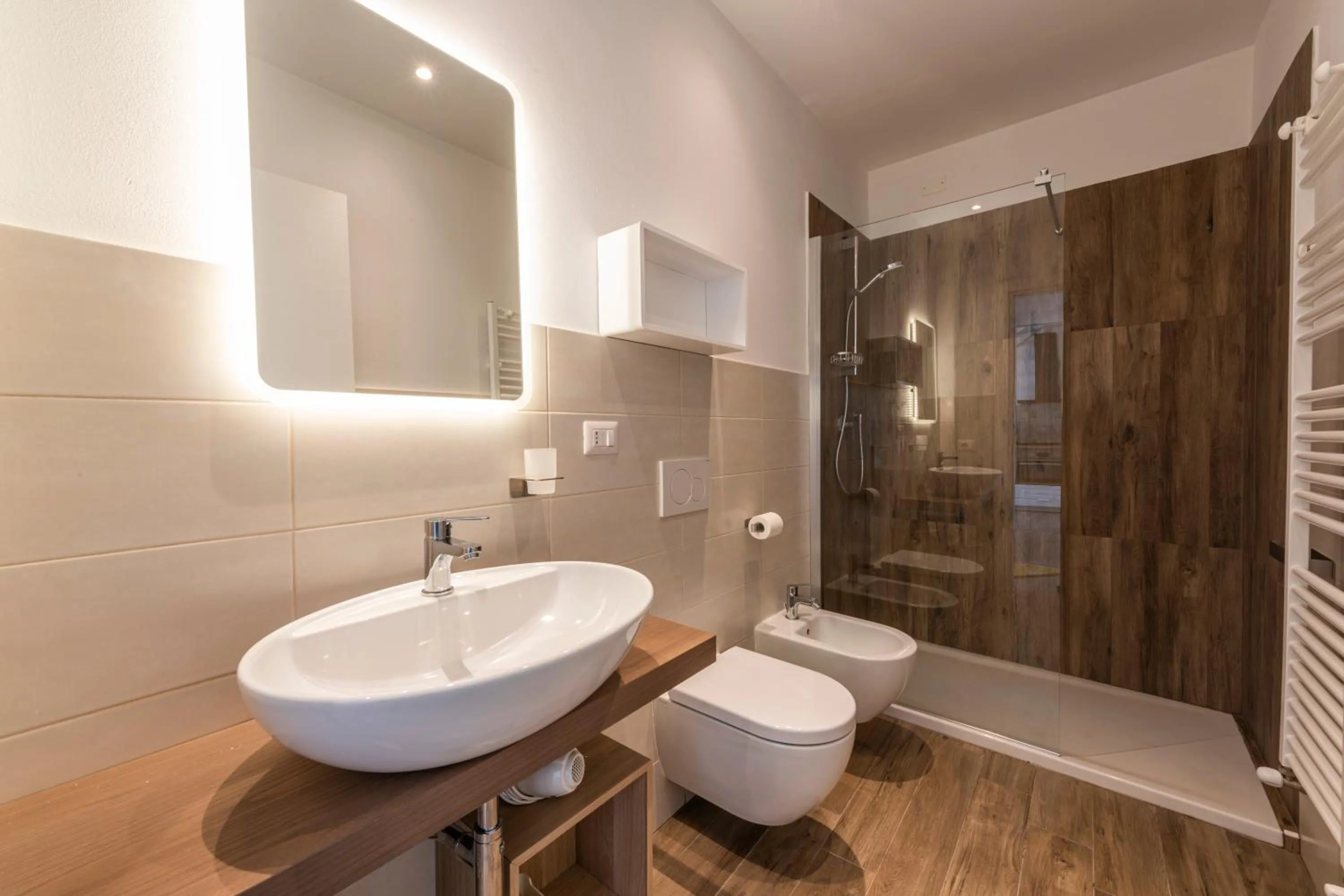 Bathroom in Ruote Stylish Loft by Mmega