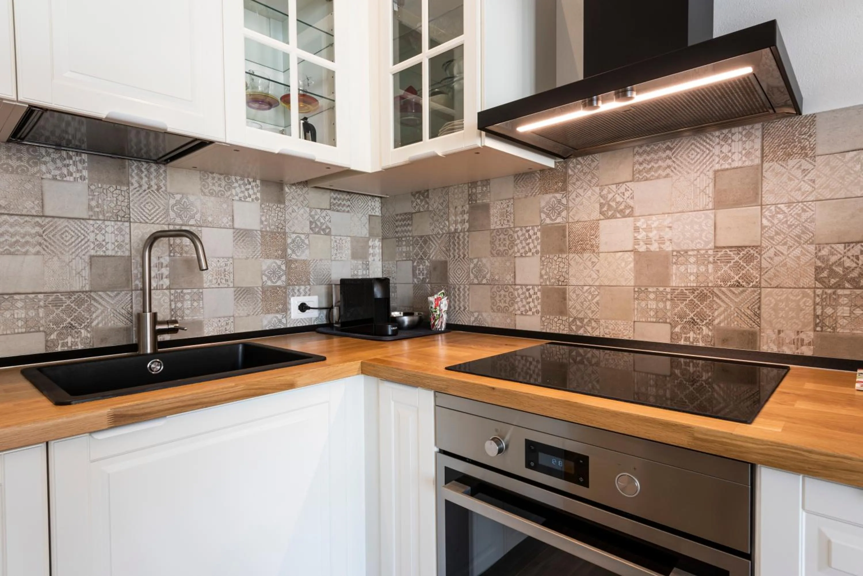 Kitchen or kitchenette in Ruote Stylish Loft by Mmega
