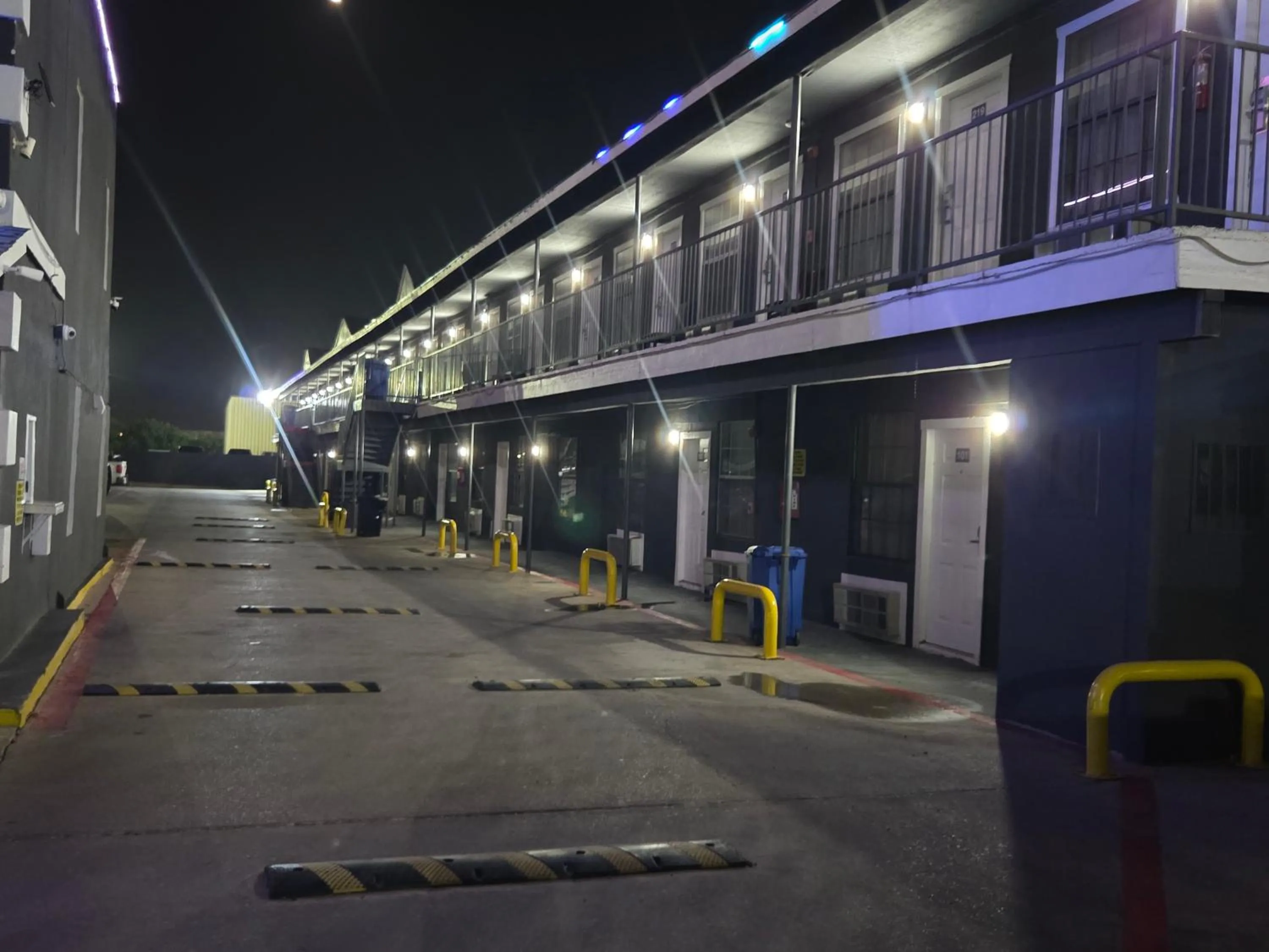 Property building in Motel 9