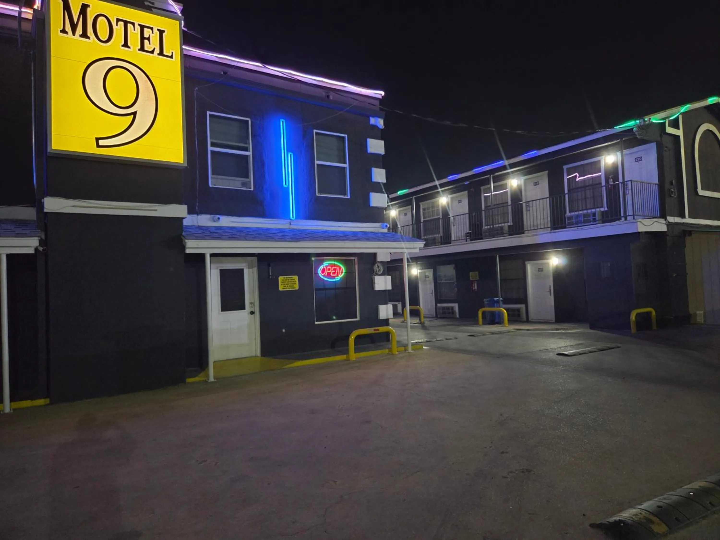Night in Motel 9