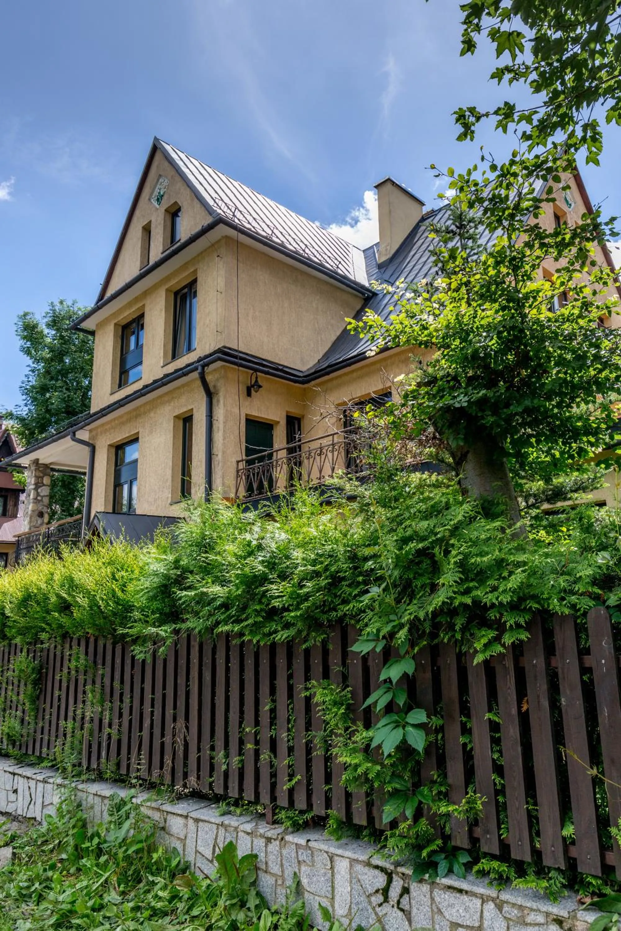 Facade/entrance in Szarotka