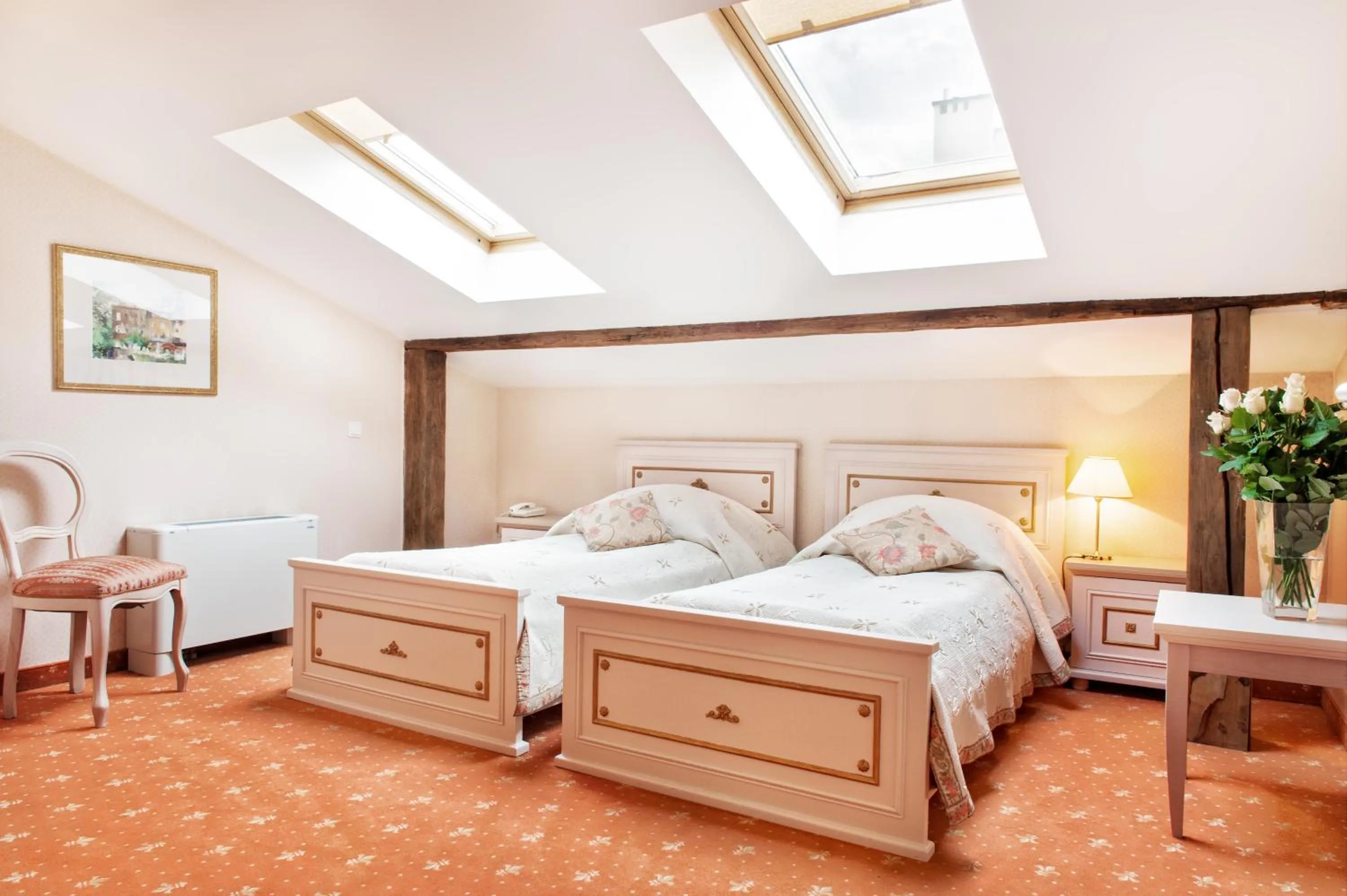 Photo of the whole room in Great Polonia Kraków Old Town