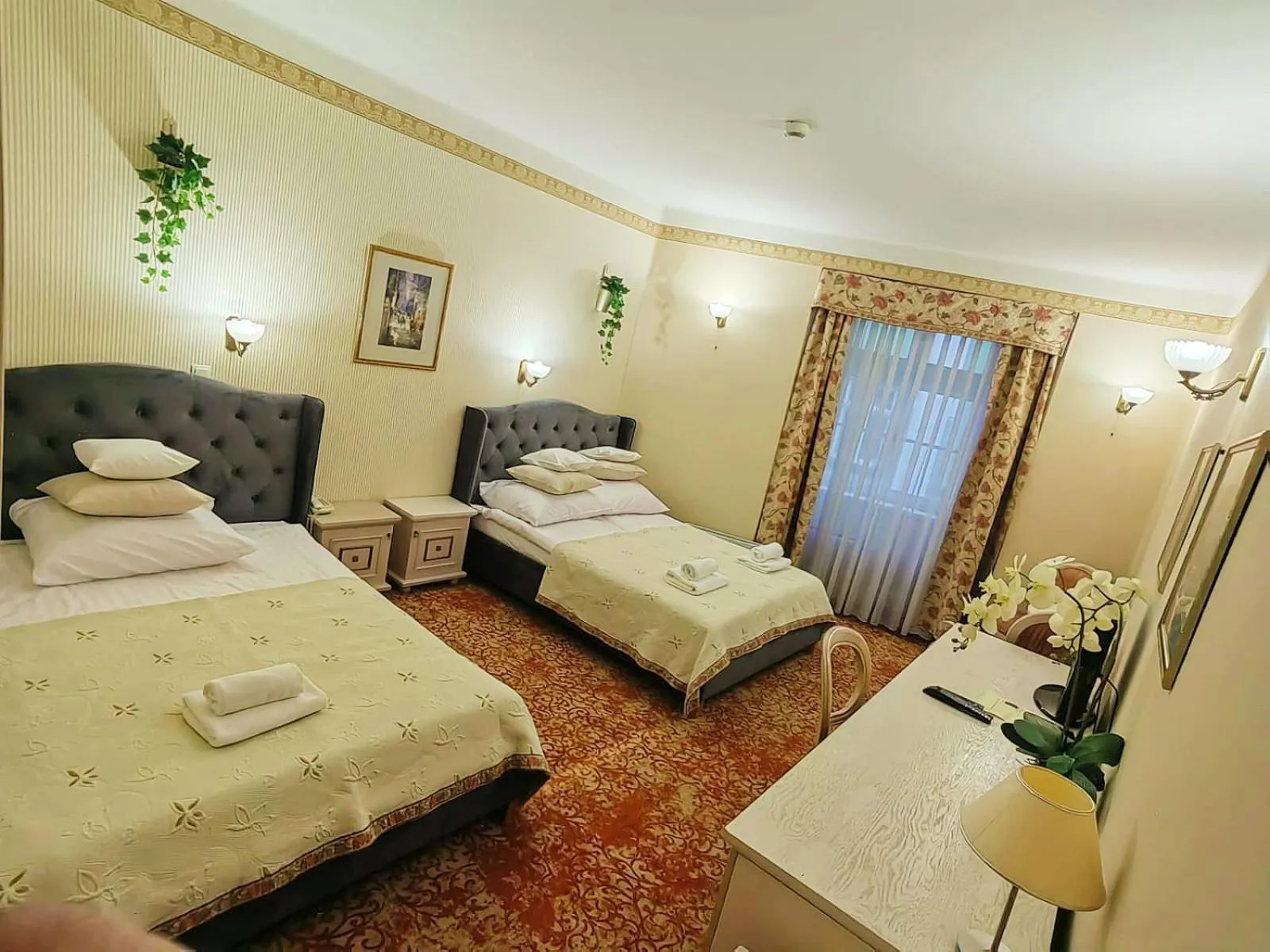 Photo of the whole room in Great Polonia Kraków Old Town