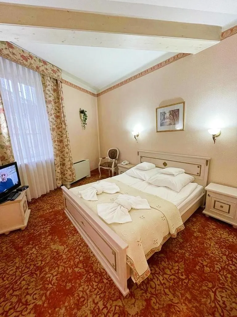 Photo of the whole room in Great Polonia Kraków Old Town