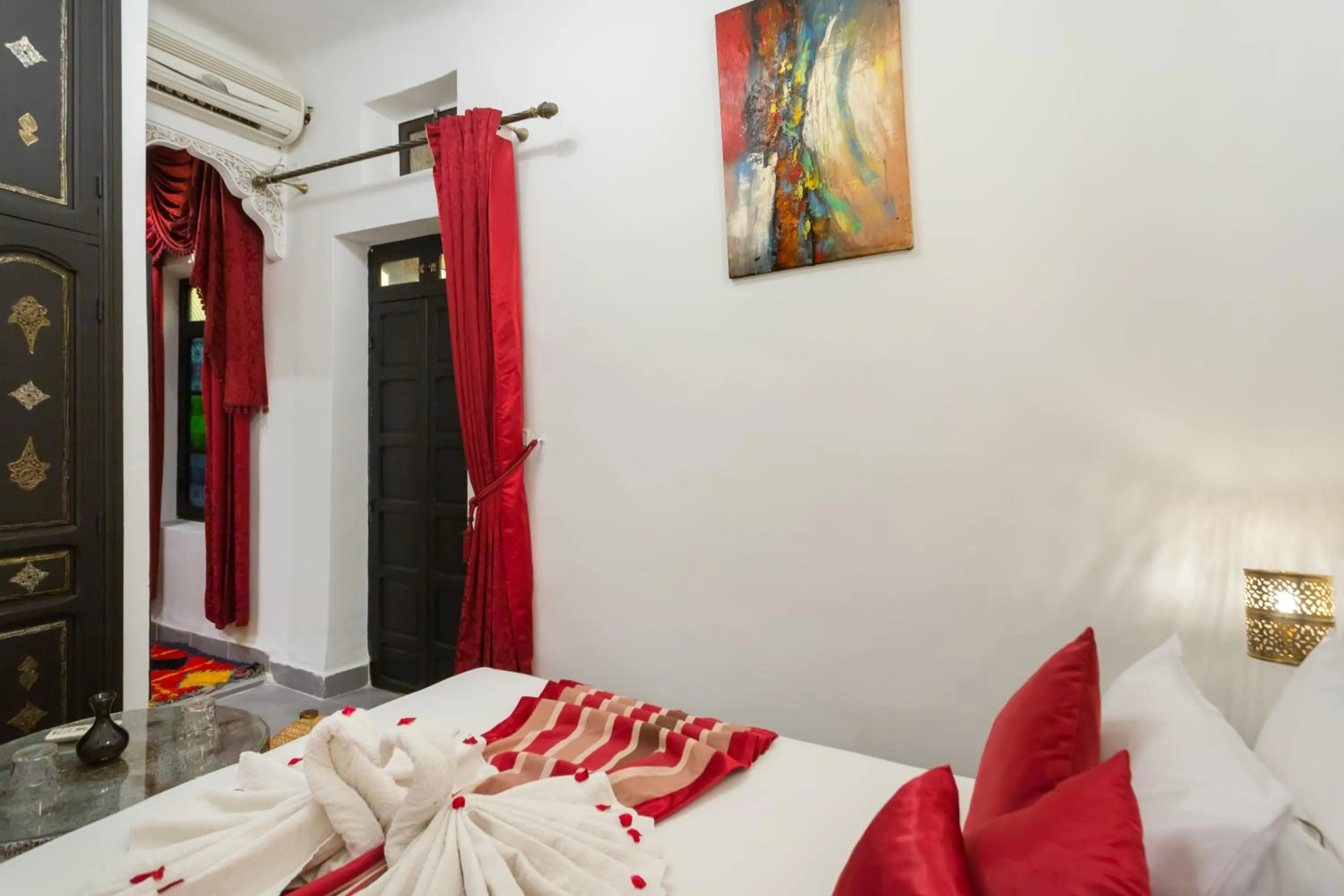 Bedroom, Bed in Riad La Porte d'Or & SPA