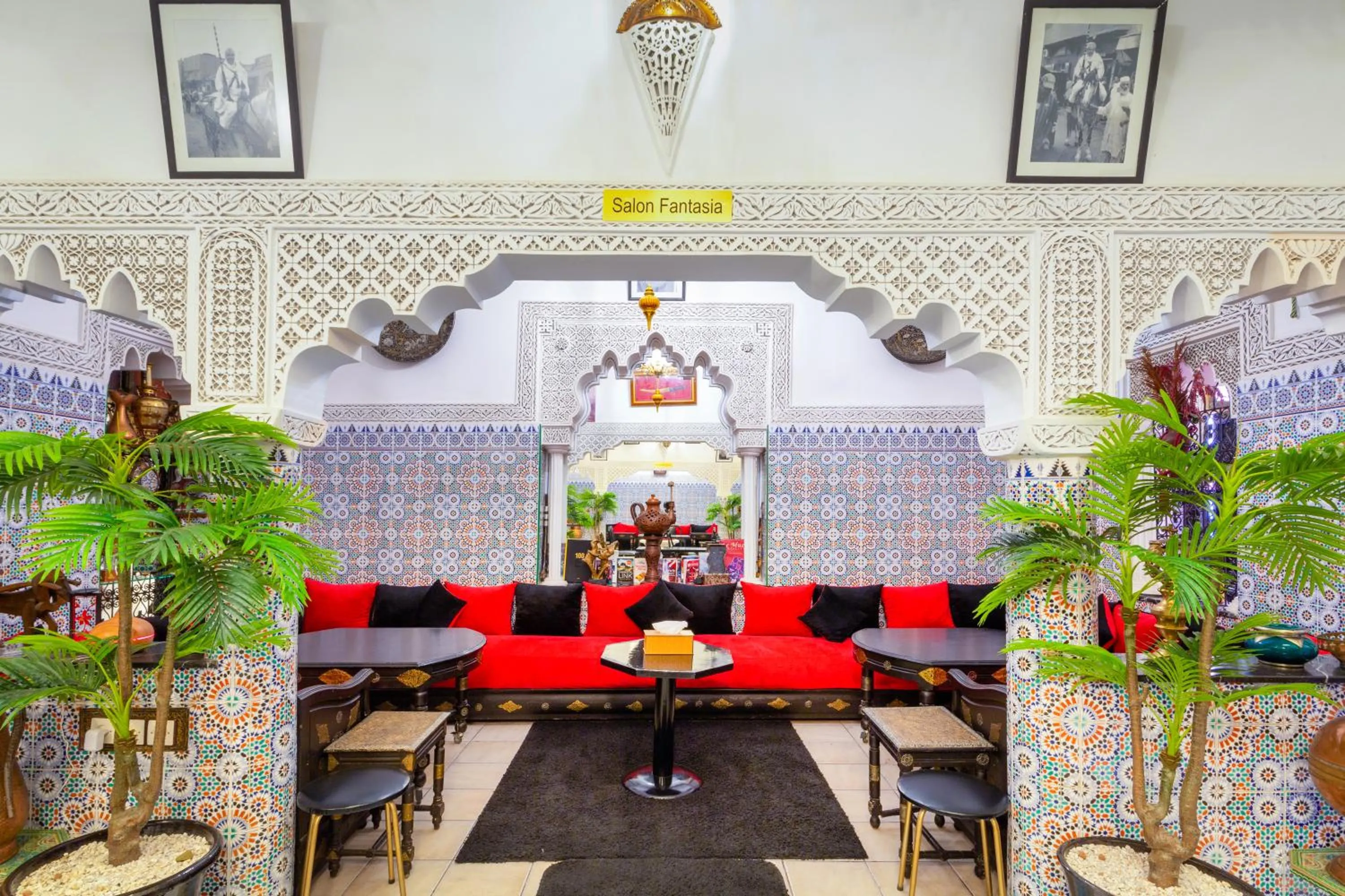 Restaurant/places to eat in Riad La Porte d'Or & SPA