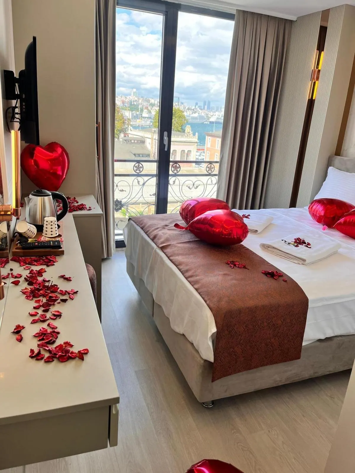 Bed in Cetin Port Hotel