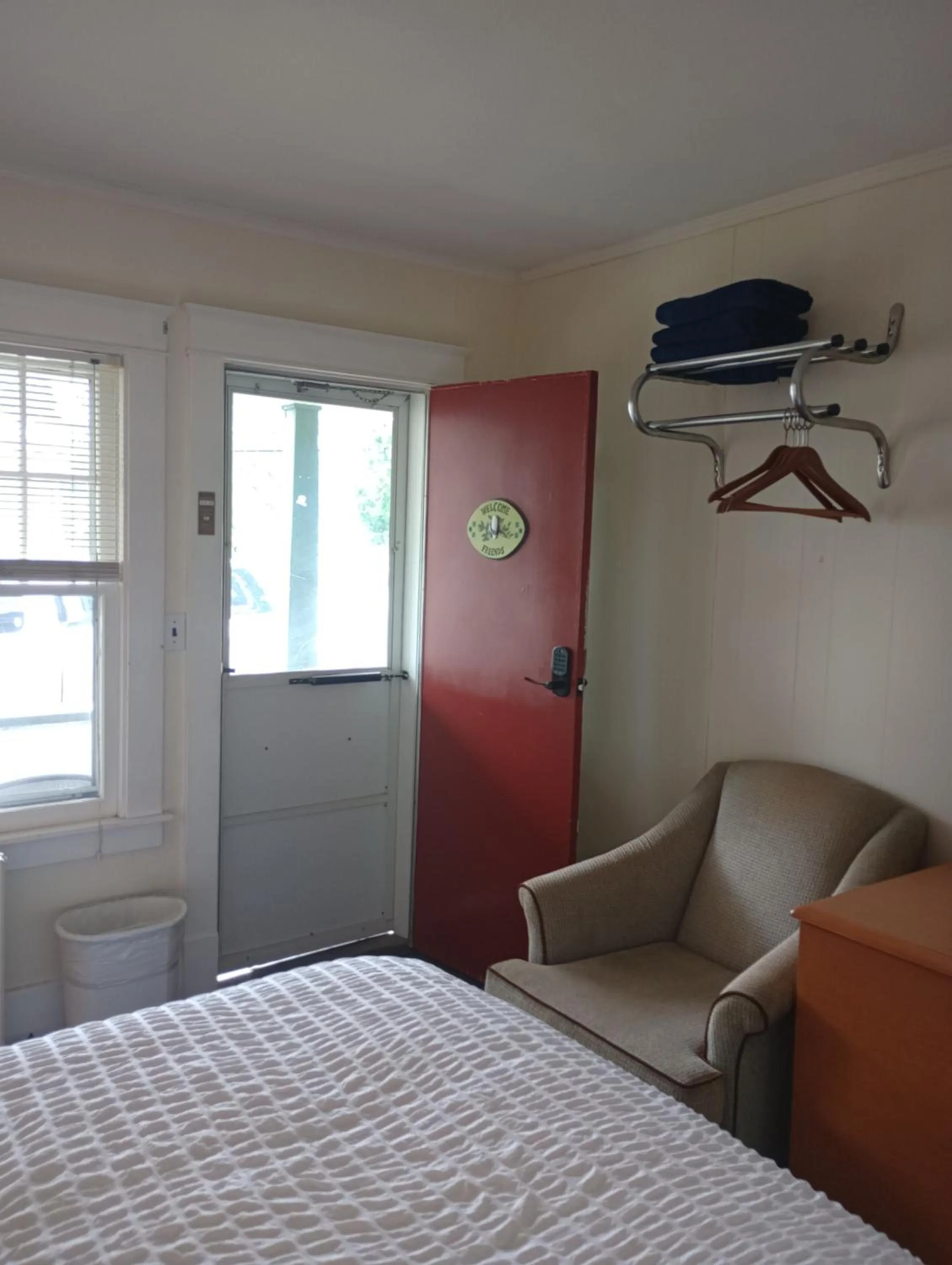 Bedroom, Bed in The Ashley