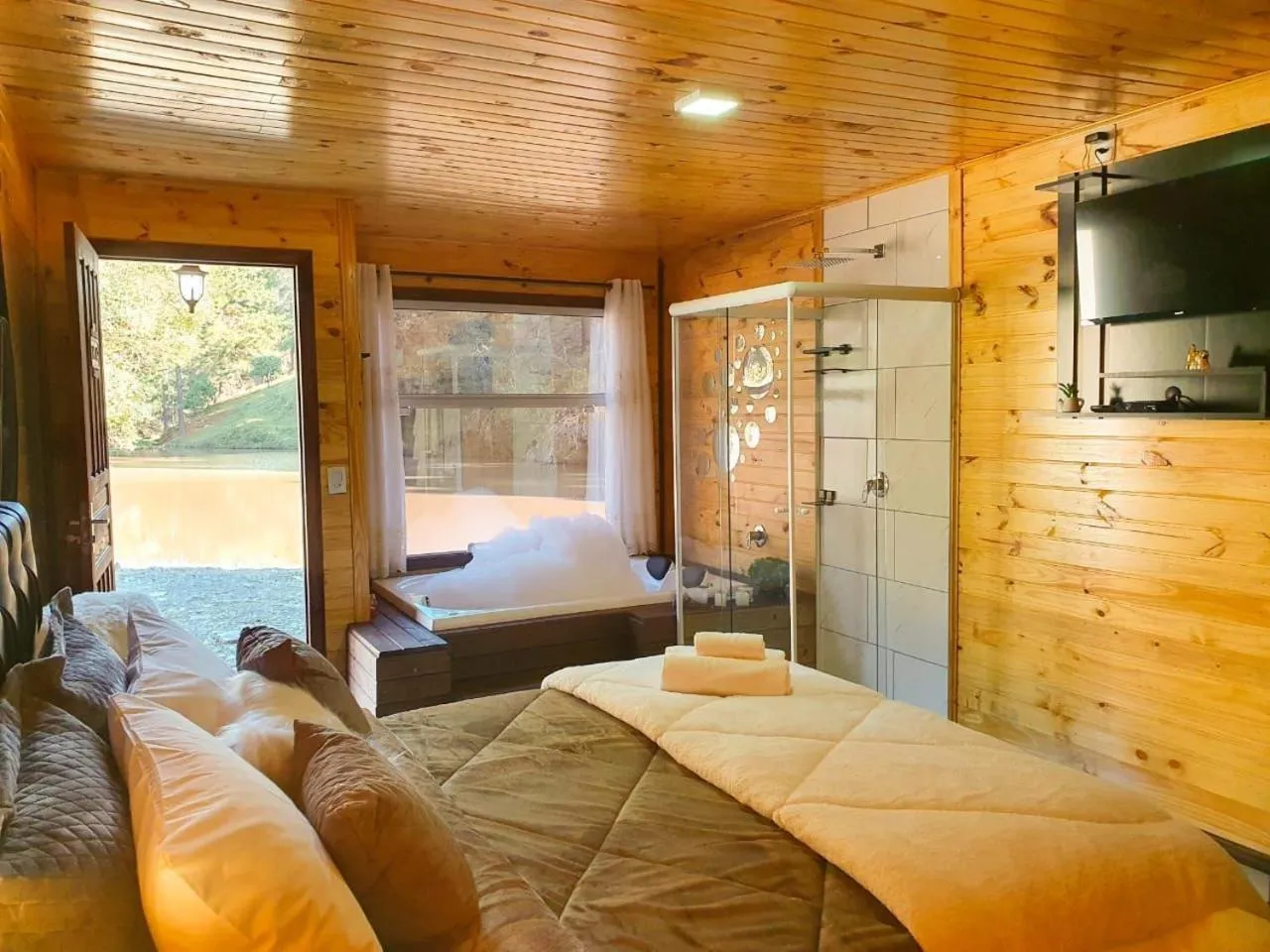 View (from property/room), Bed in Cabana Brisa Serrana - Urubici-SC