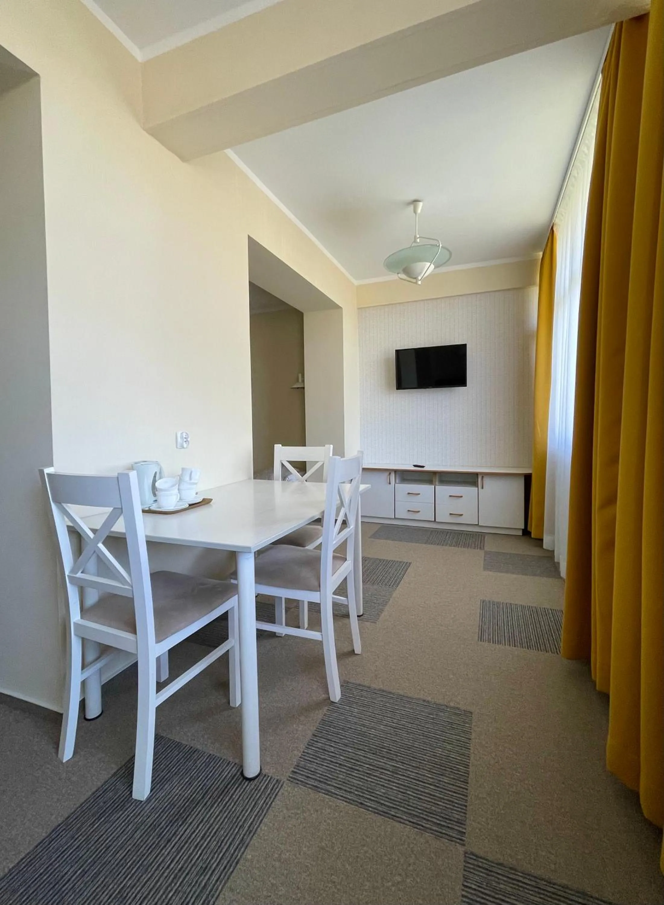 TV and multimedia in Damroka