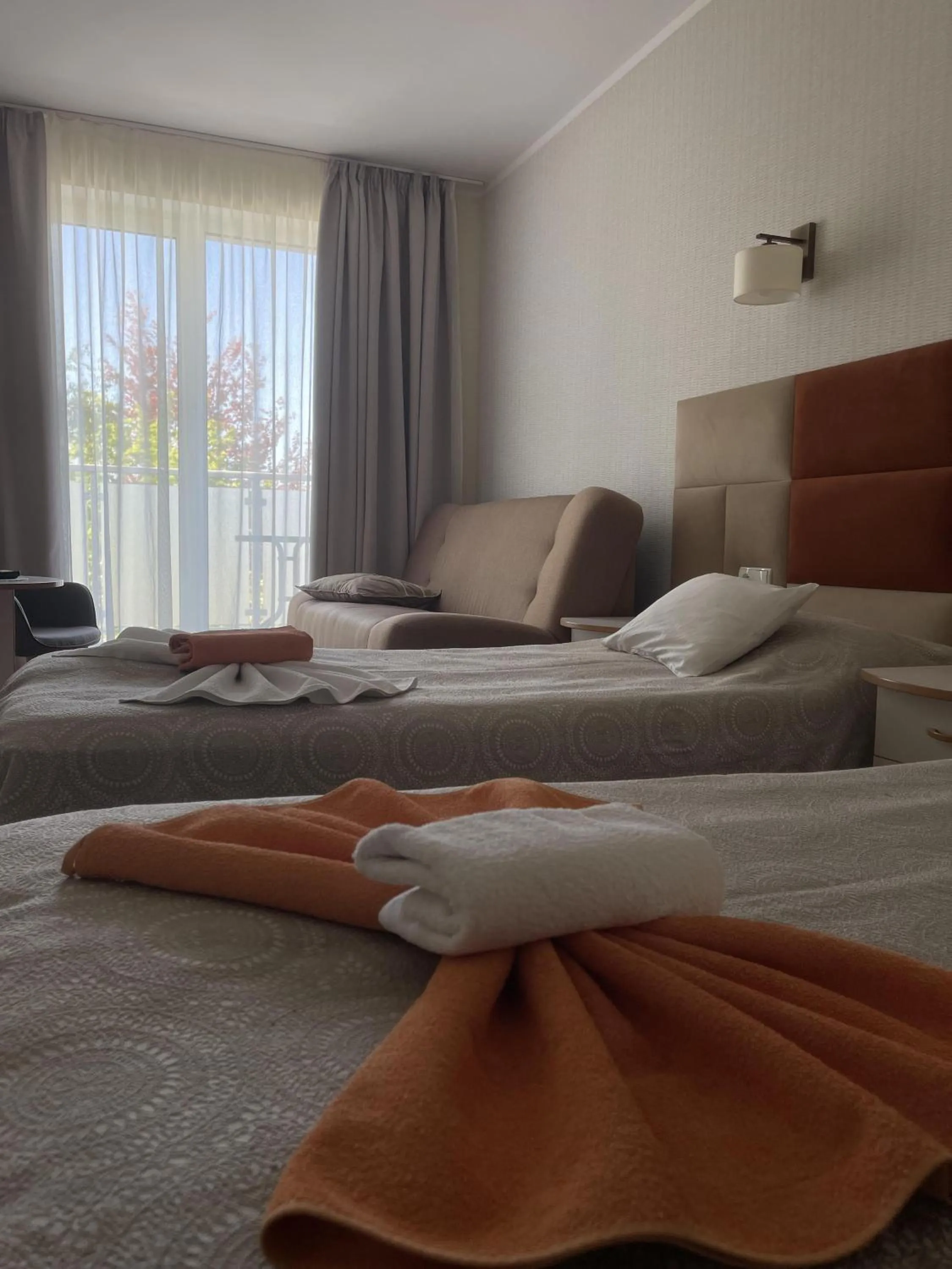 Photo of the whole room in Damroka