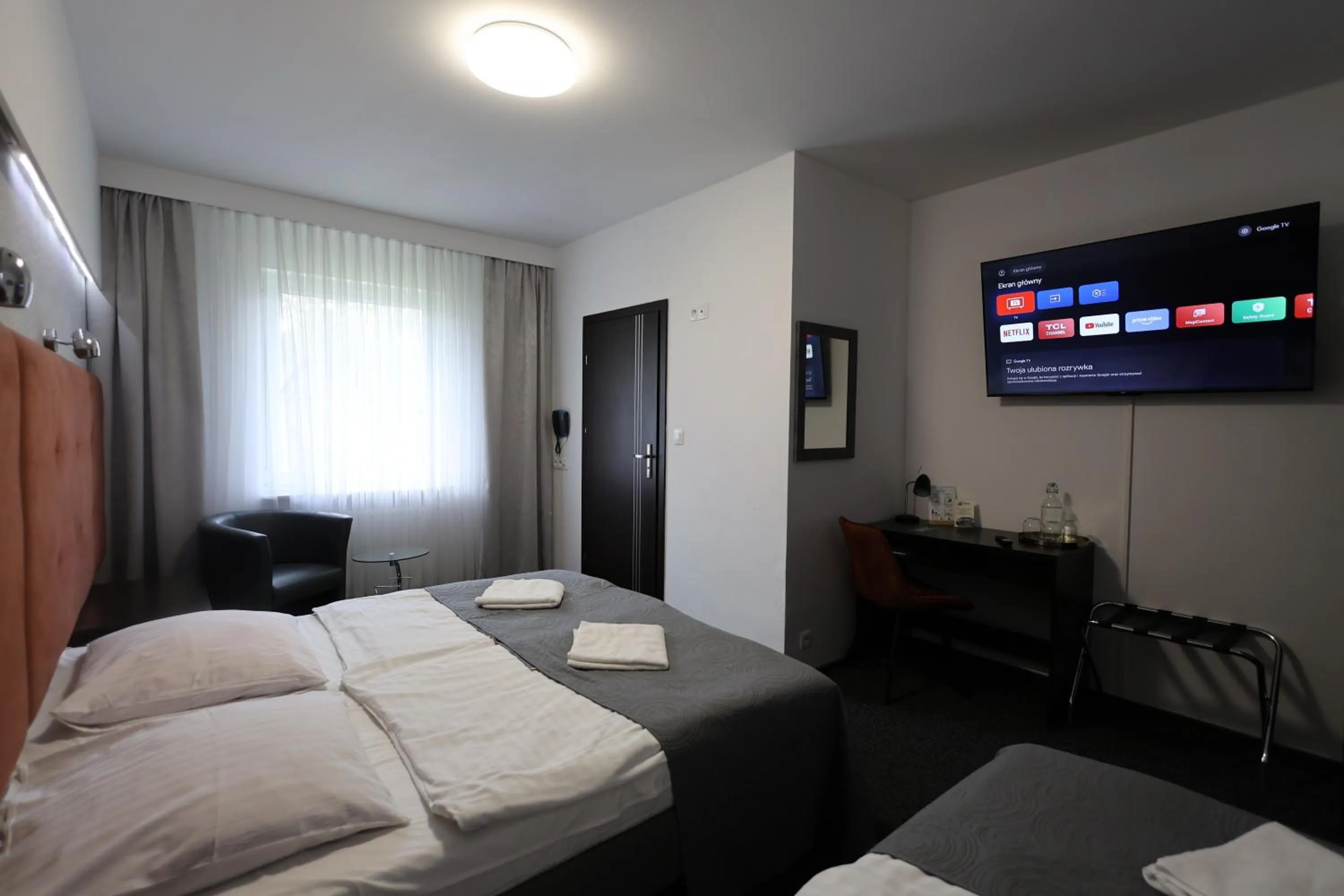 Bed in Hotel Junior - jesteśmy w trakcie modernizacji