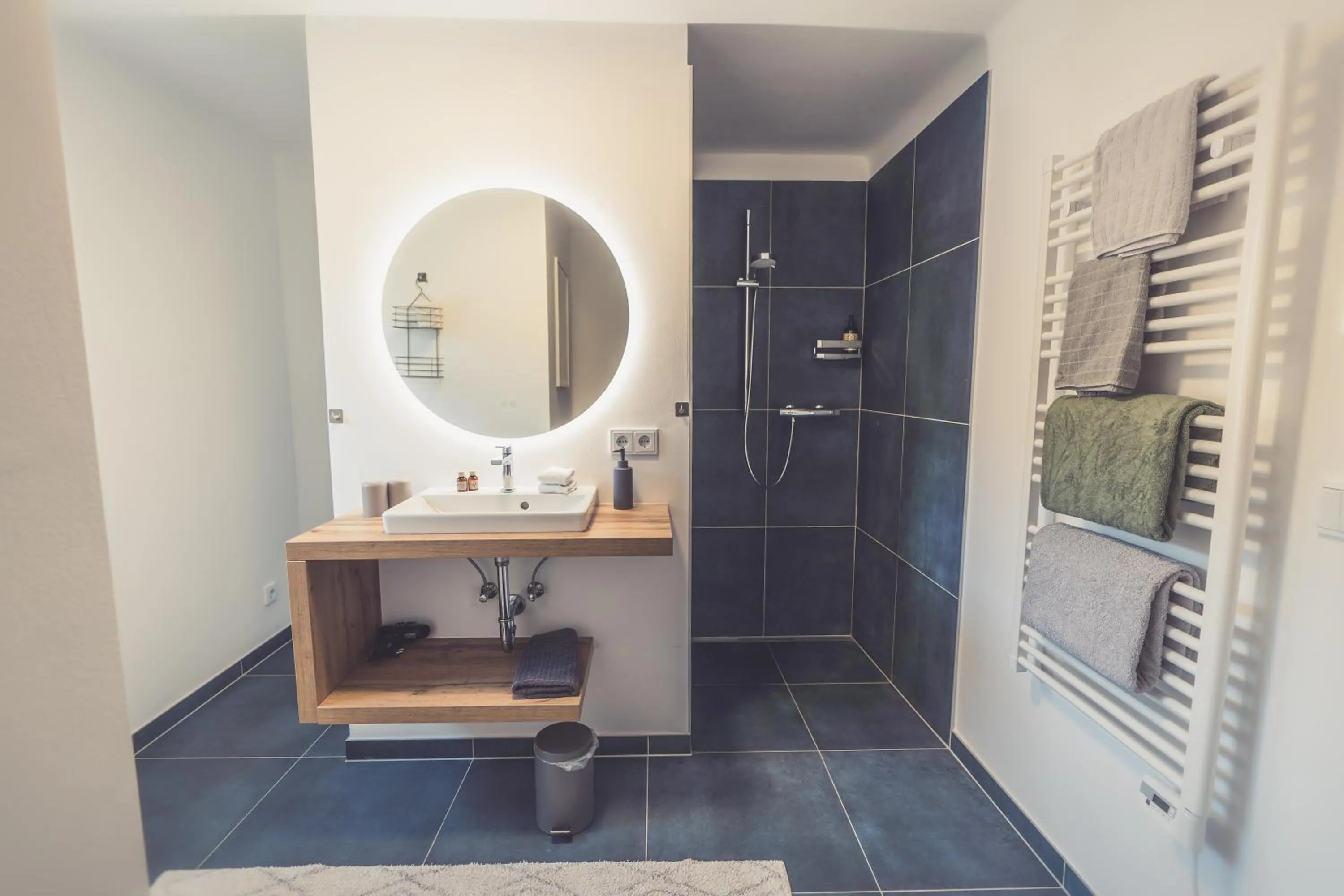 Shower in Anna Pertl - lieblingsquartier