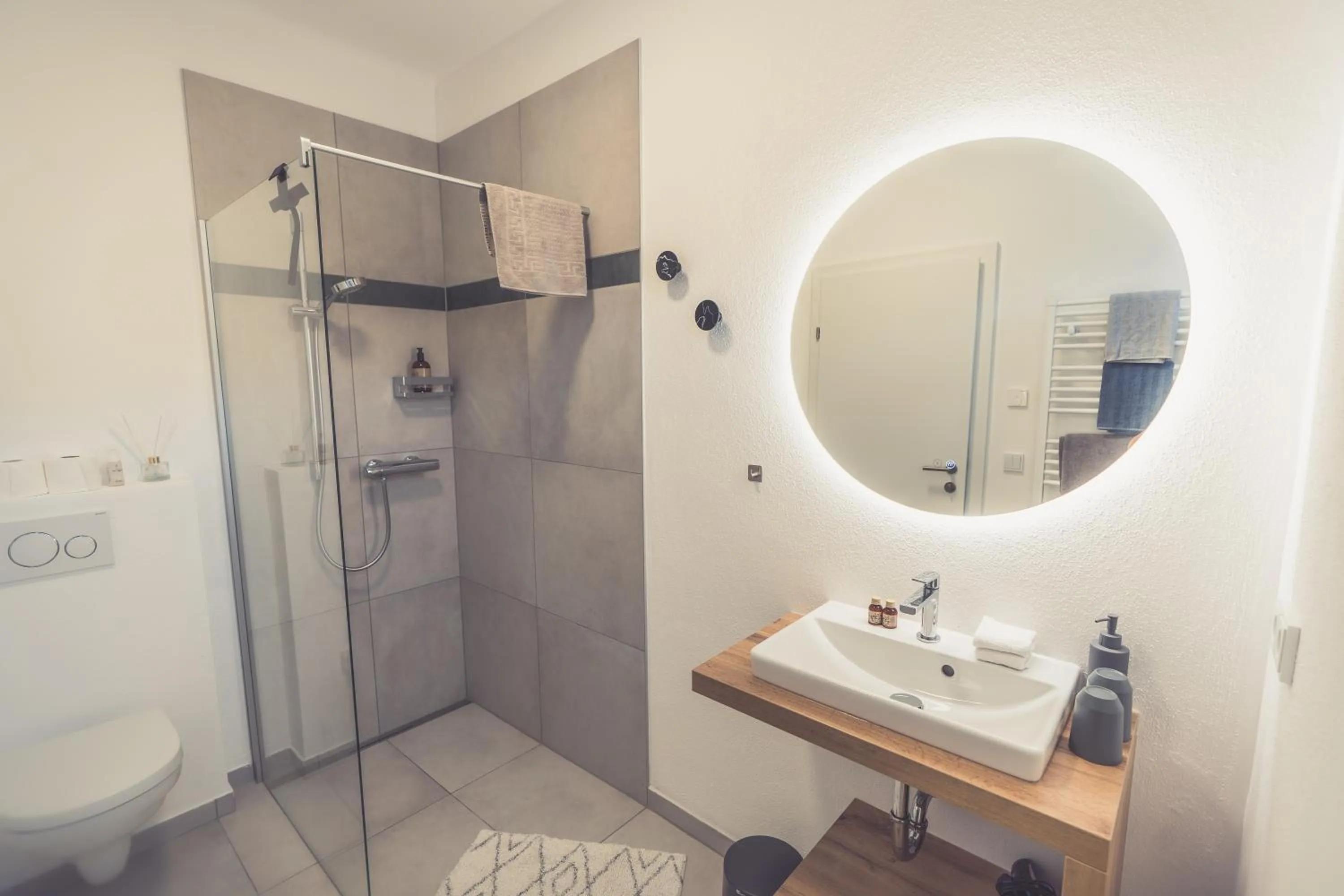 Shower in Anna Pertl - lieblingsquartier